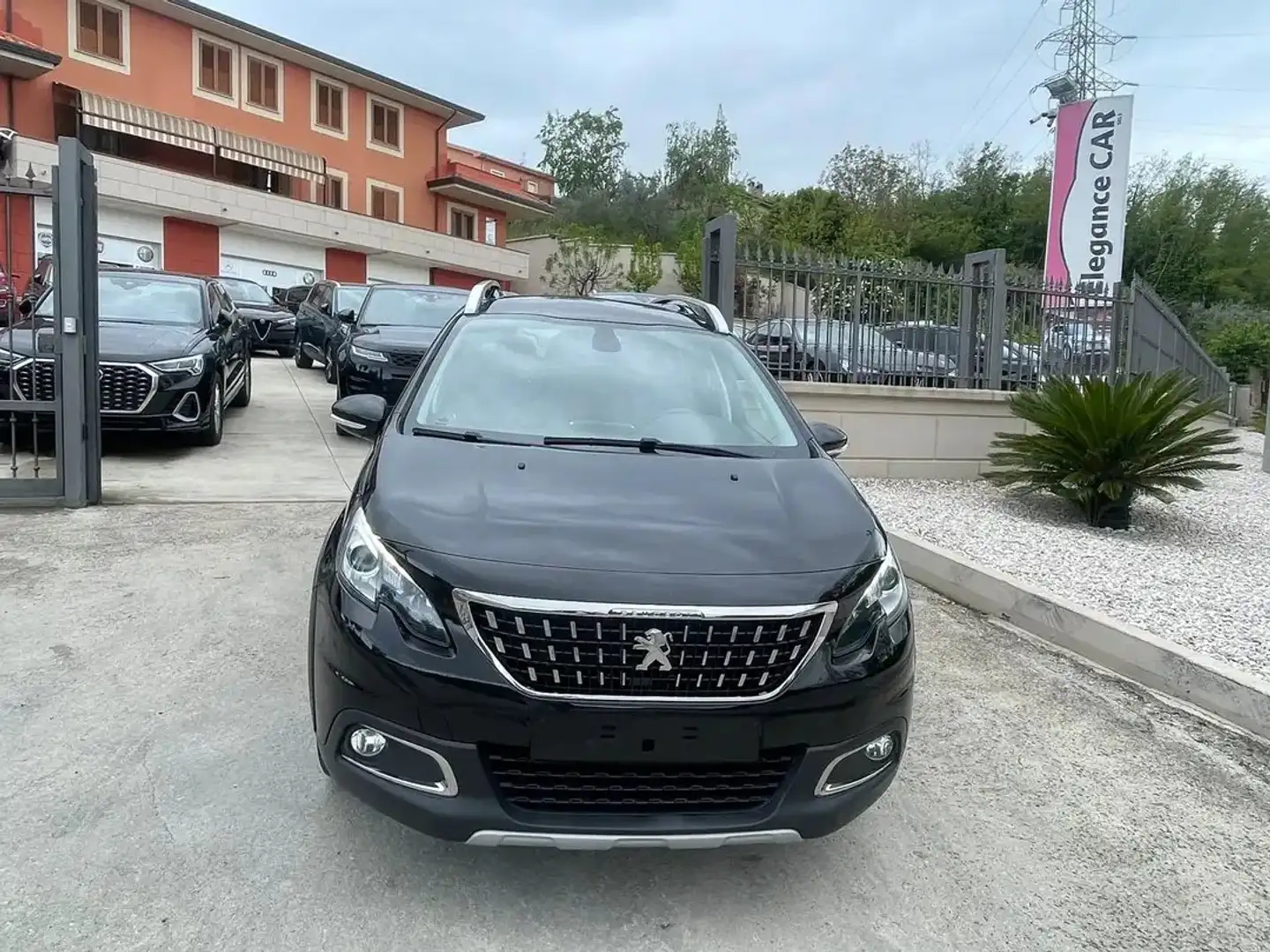 Peugeot 2008 bluehdi 100 Allure s Noir - 2