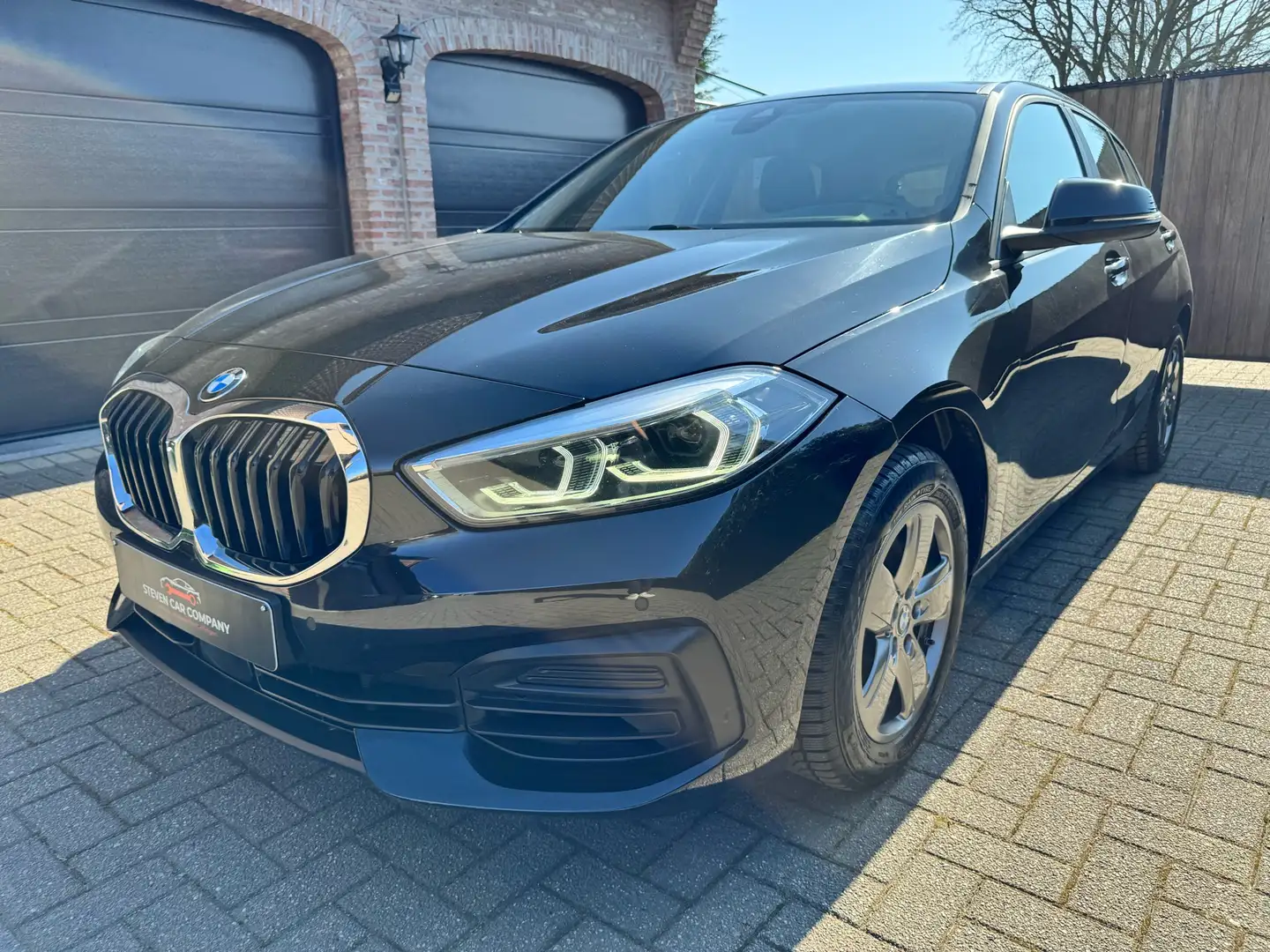 BMW 116 | FULL LED | NAVI | CAMERA | PDC | LANE ASSIST | Zwart - 2