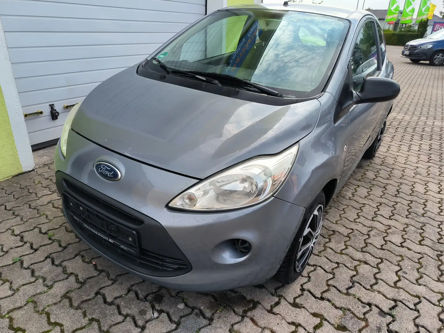 Ford Ka/Ka+ Ka 1.2 Trend Tüv Allwetter Šedá - 1