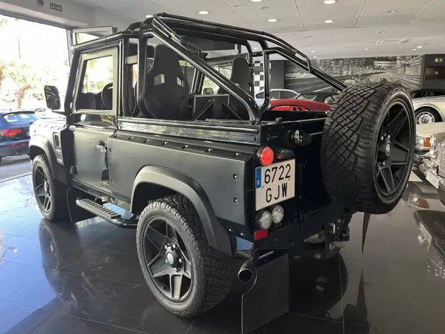 Land Rover Defender view 8