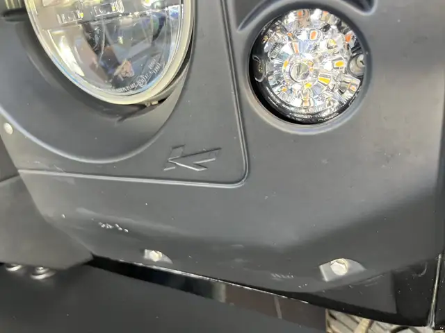 Land Rover Defender view 15