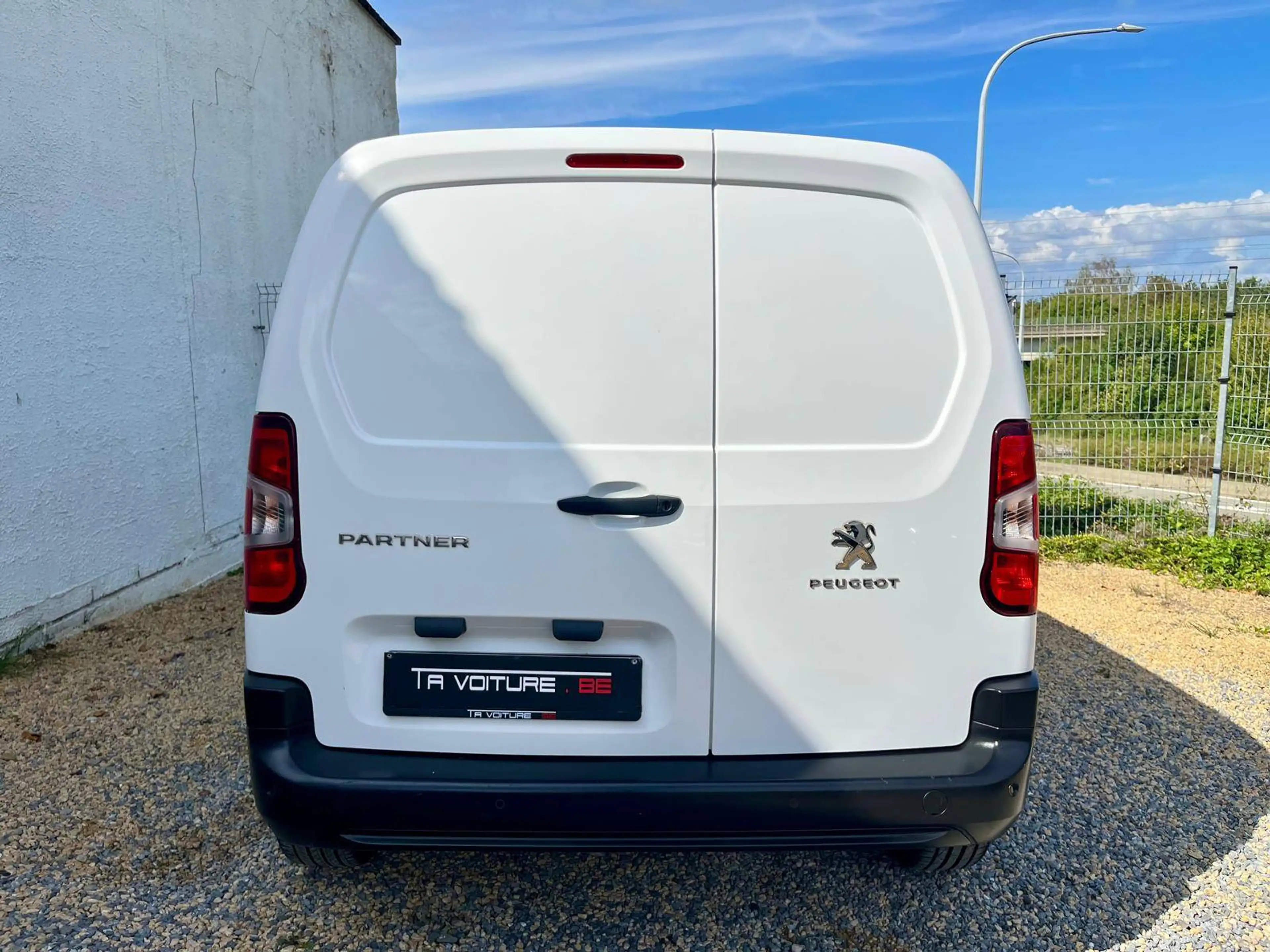 Peugeot Partner 1.2 PureTech L1 Premium BOITE-AUTO/3Pl./CLIM/BLUETOOTH/PLANCHER/PDC/CRUISE — photo 5