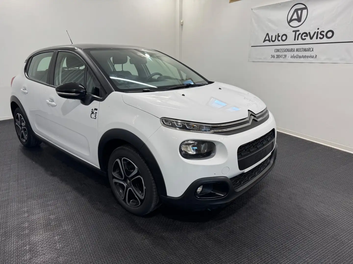 Citroen C3 PureTech 82 Shine Blanc - 1