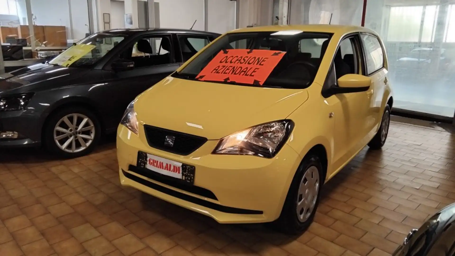 SEAT Mii 1.0 5 porte Style Grijs - 1