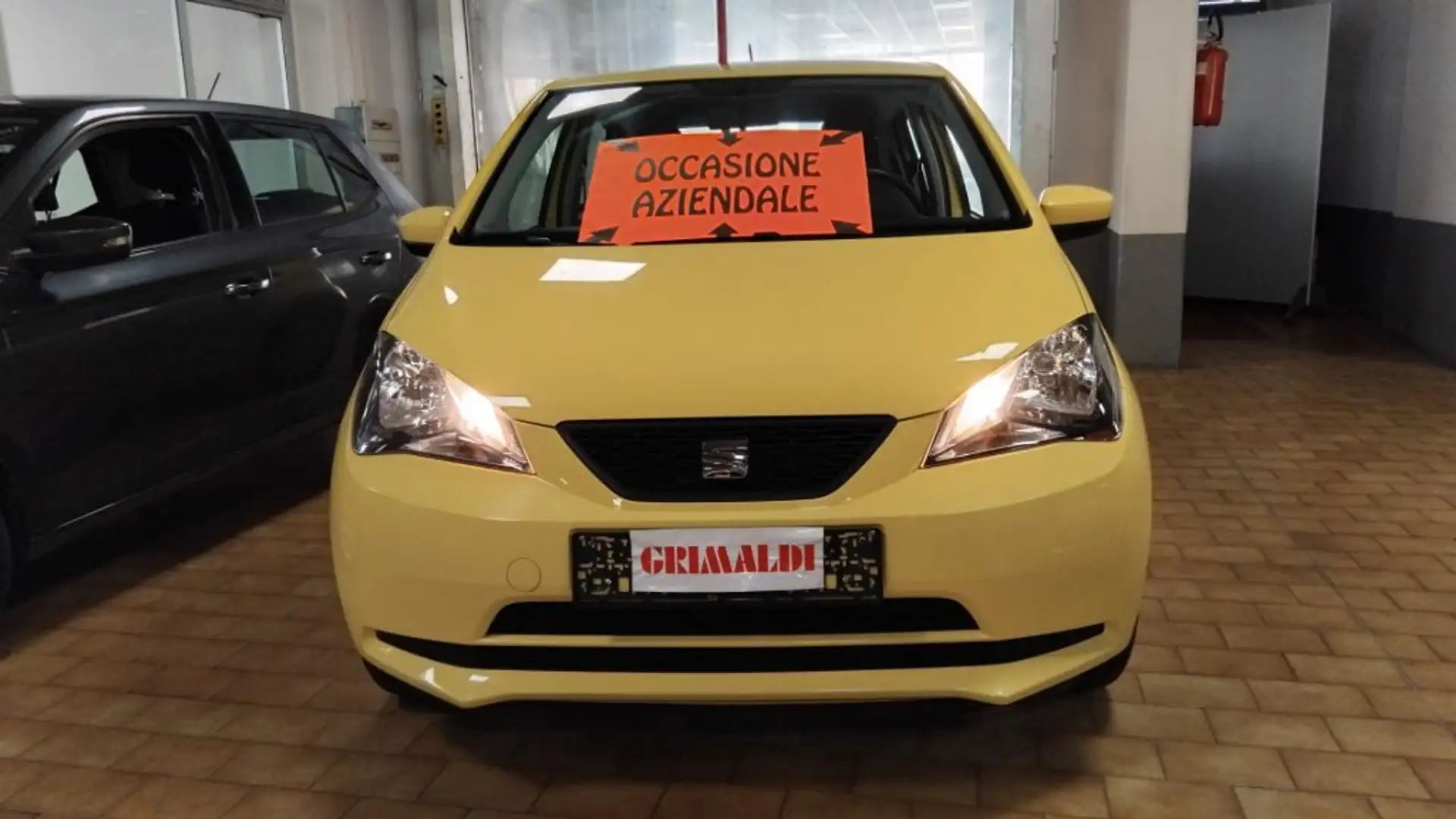 SEAT Mii 1.0 5 porte Style Grijs - 2