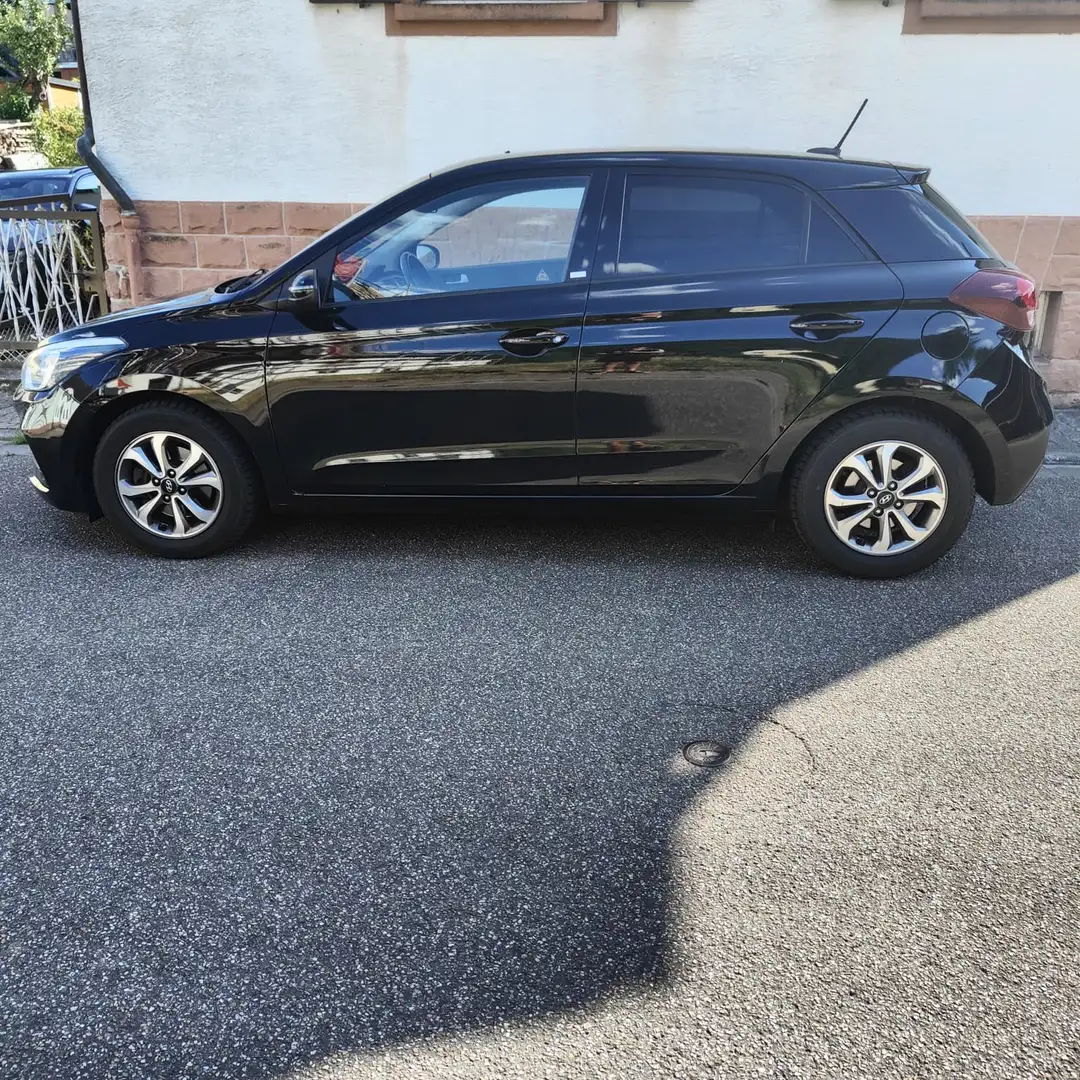 Hyundai i20 YES! Schwarz - 2
