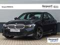 BMW 318 3-serie 318i M-Sport - Curved Display - Head Up - Zwart - thumbnail 1