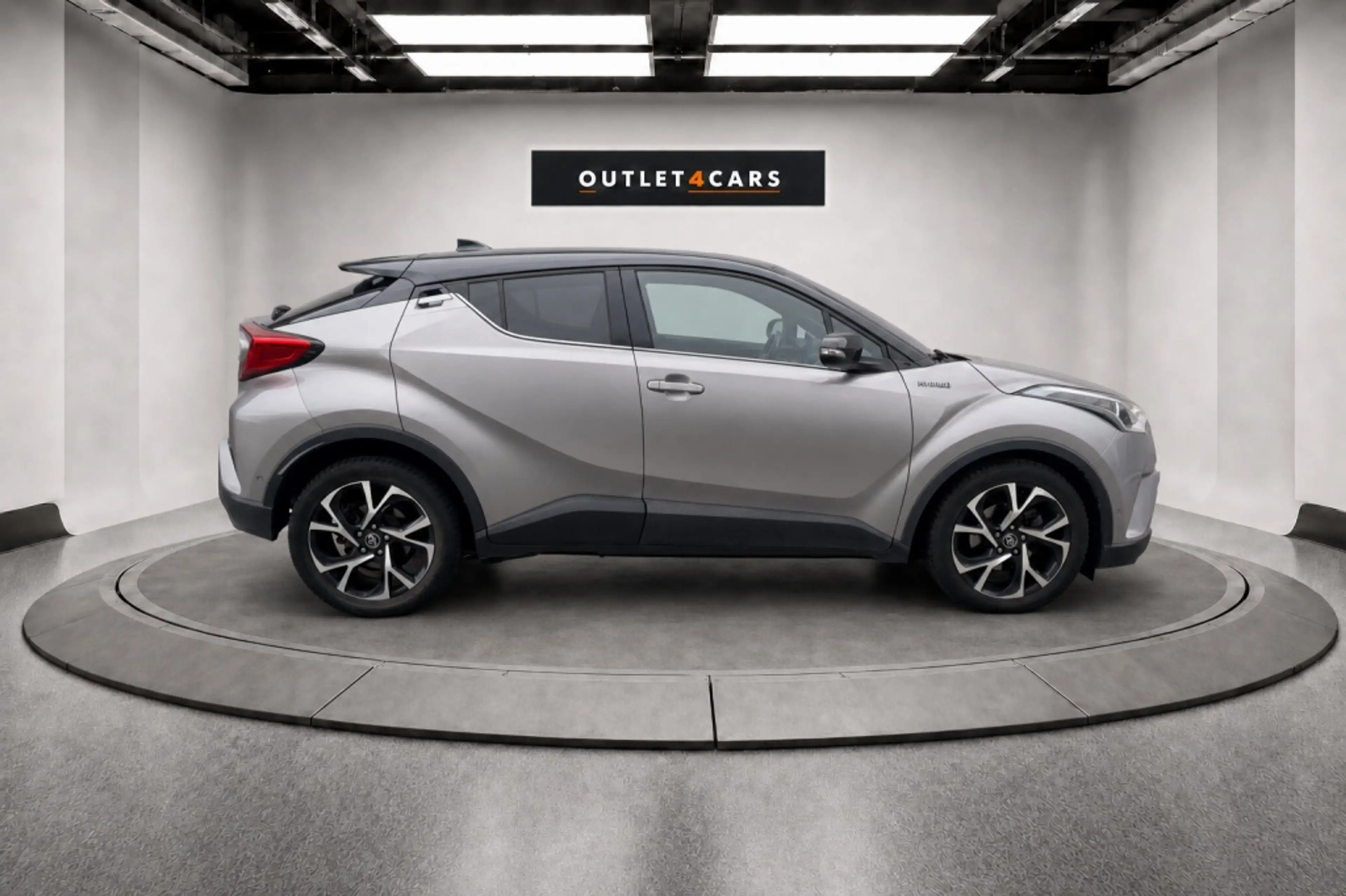 Toyota C-HR 1.8 Hybrid Executive — photo 6