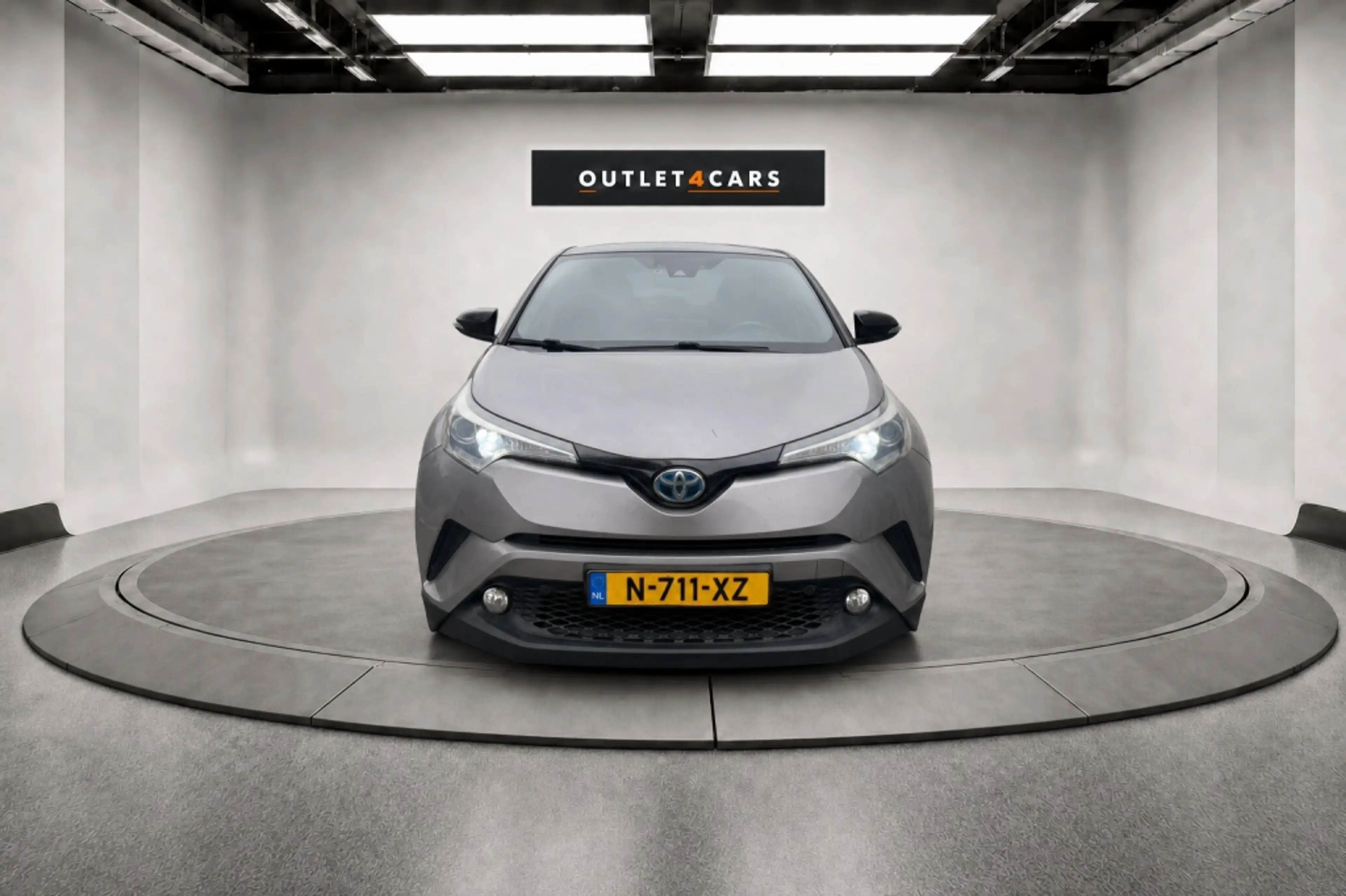 Toyota C-HR 1.8 Hybrid Executive — photo 8