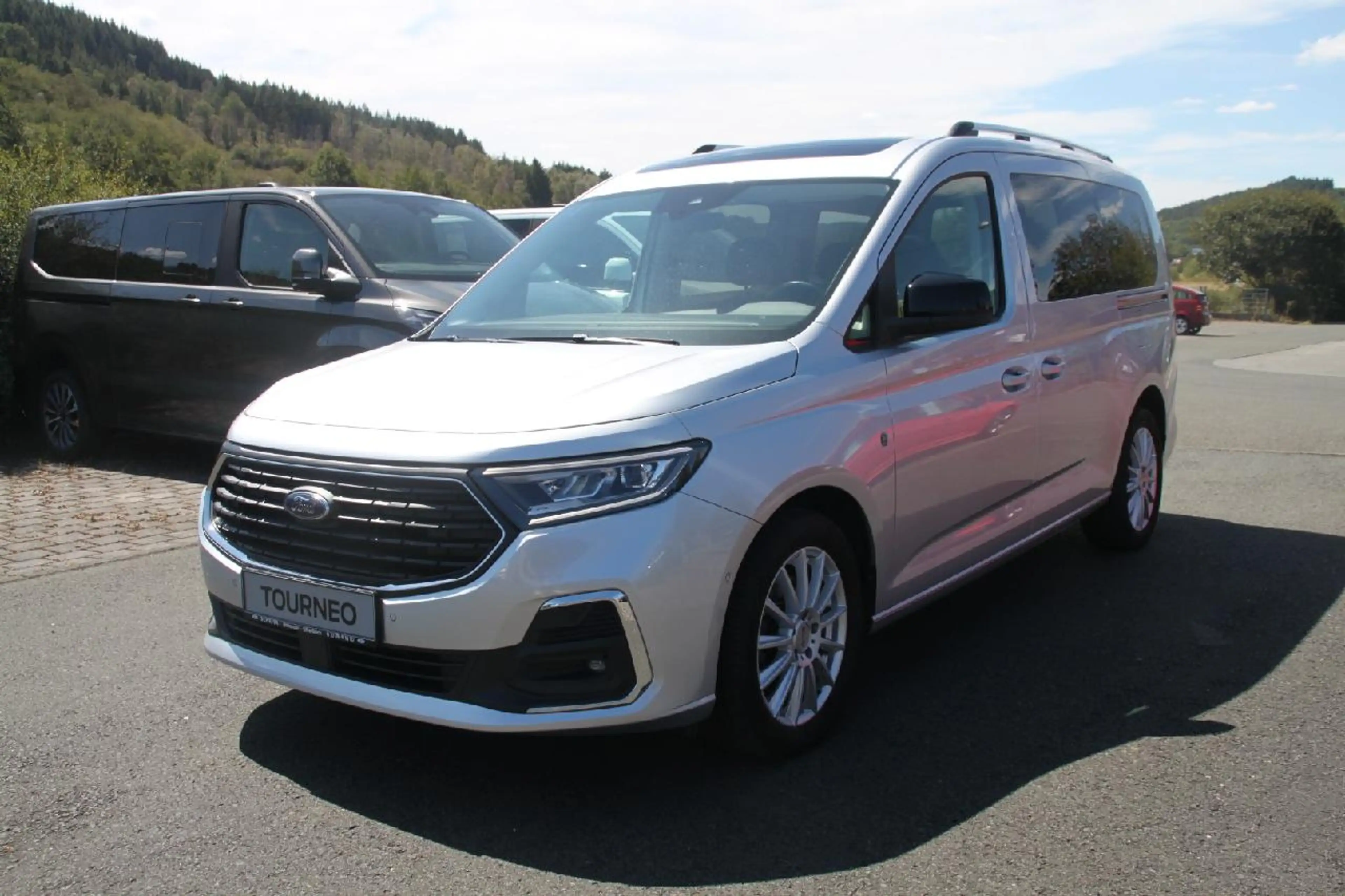 Ford Grand Tourneo Titanium+LED+RFK+KLIMA+LMF+NAVI+AHK+ — photo 3
