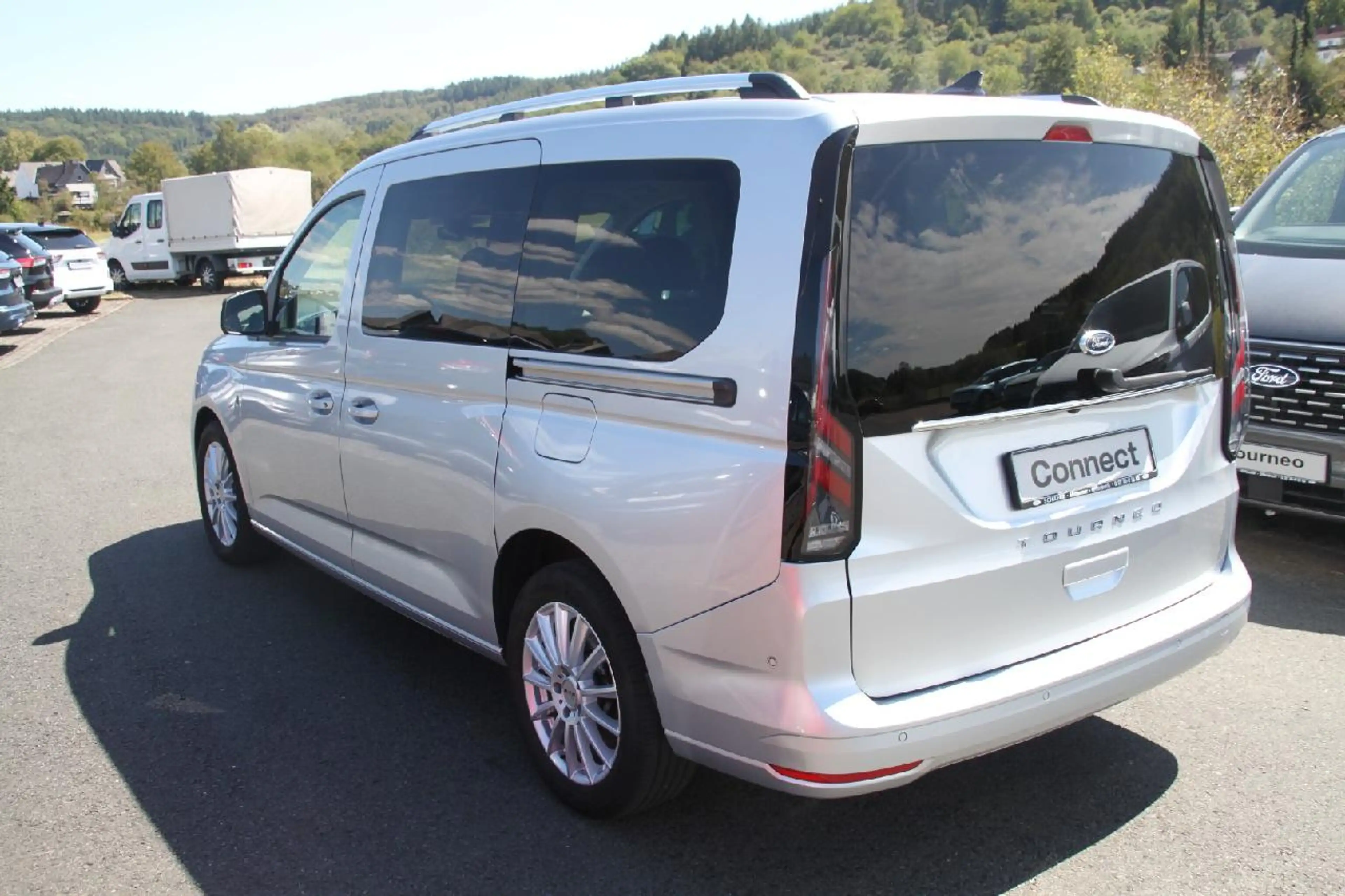 Ford Grand Tourneo Titanium+LED+RFK+KLIMA+LMF+NAVI+AHK+ — photo 4