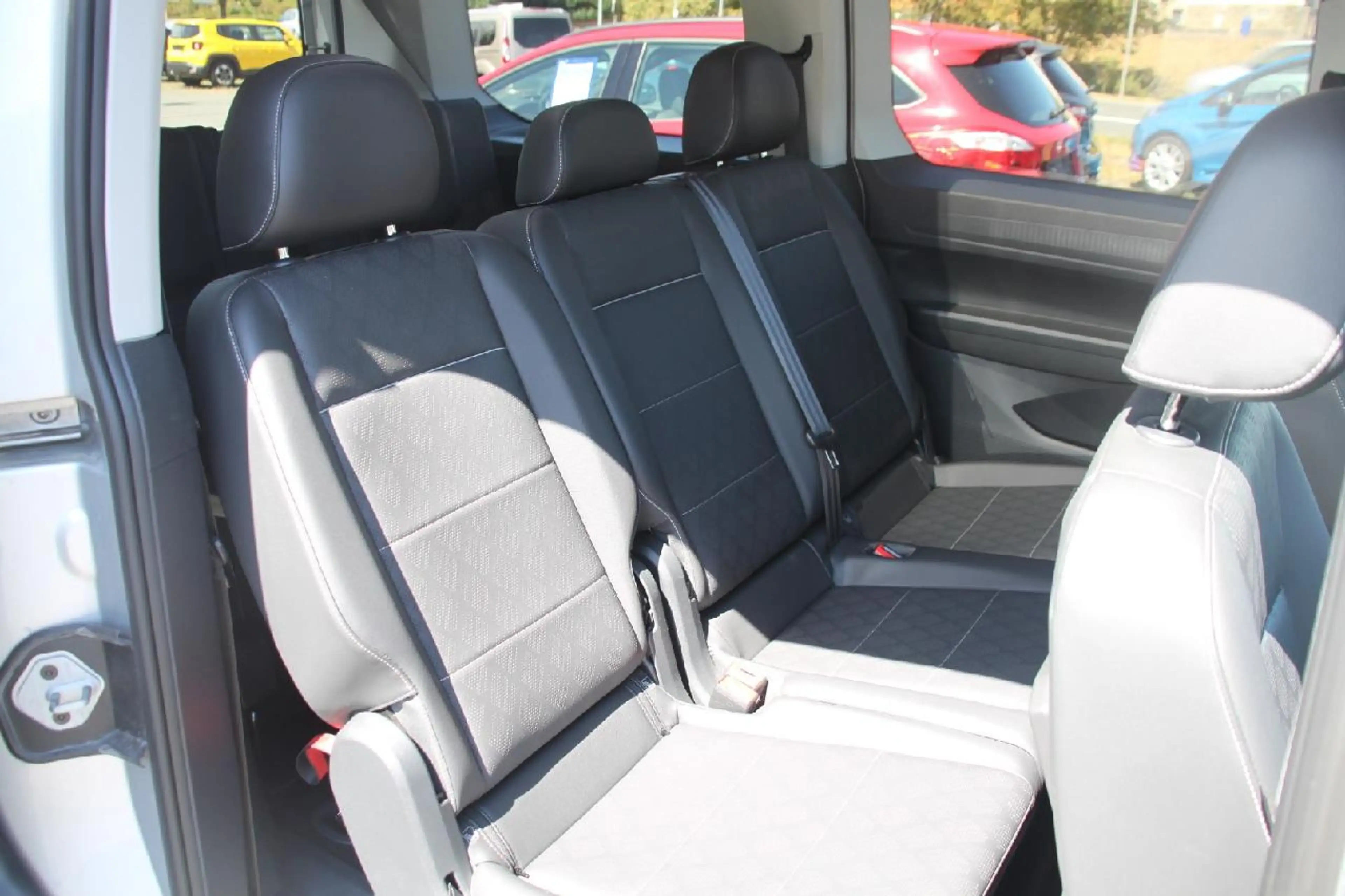 Ford Grand Tourneo Titanium+LED+RFK+KLIMA+LMF+NAVI+AHK+ — photo 9