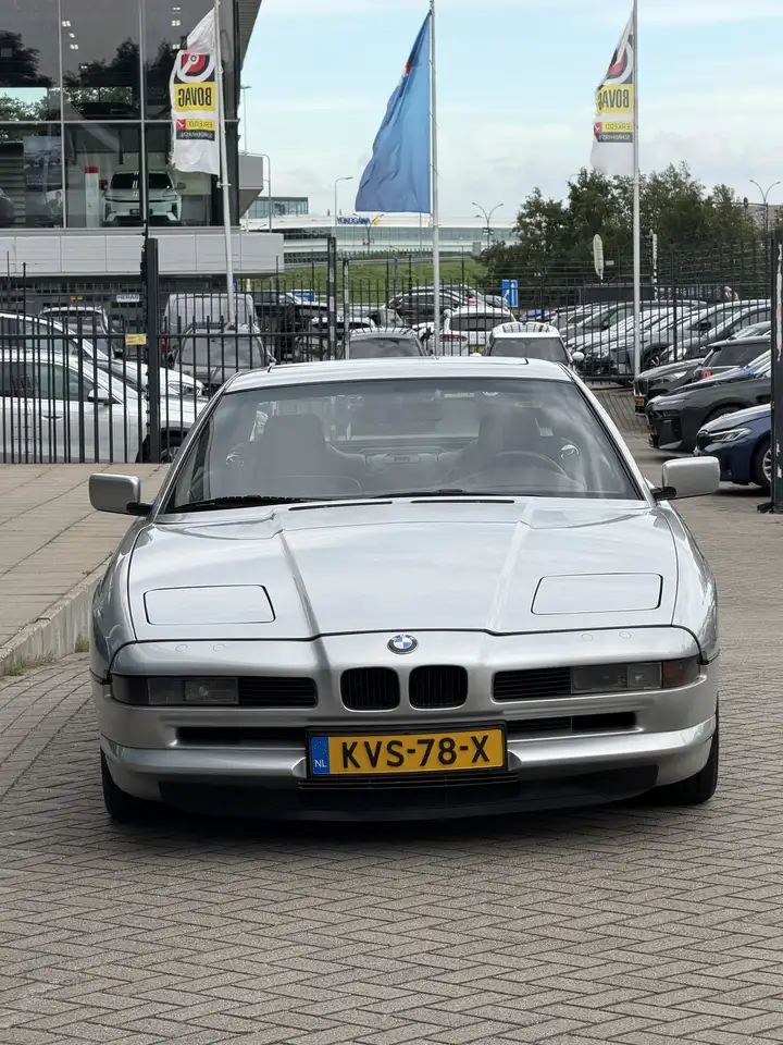 BMW 850 Ci, foto 1