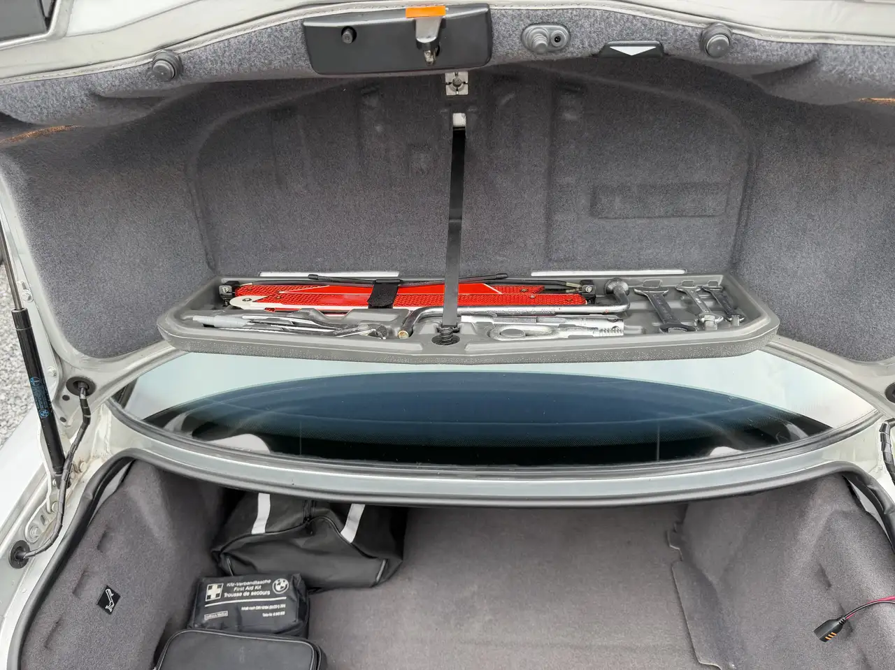 BMW 850 Ci, foto 7