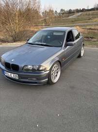 328i