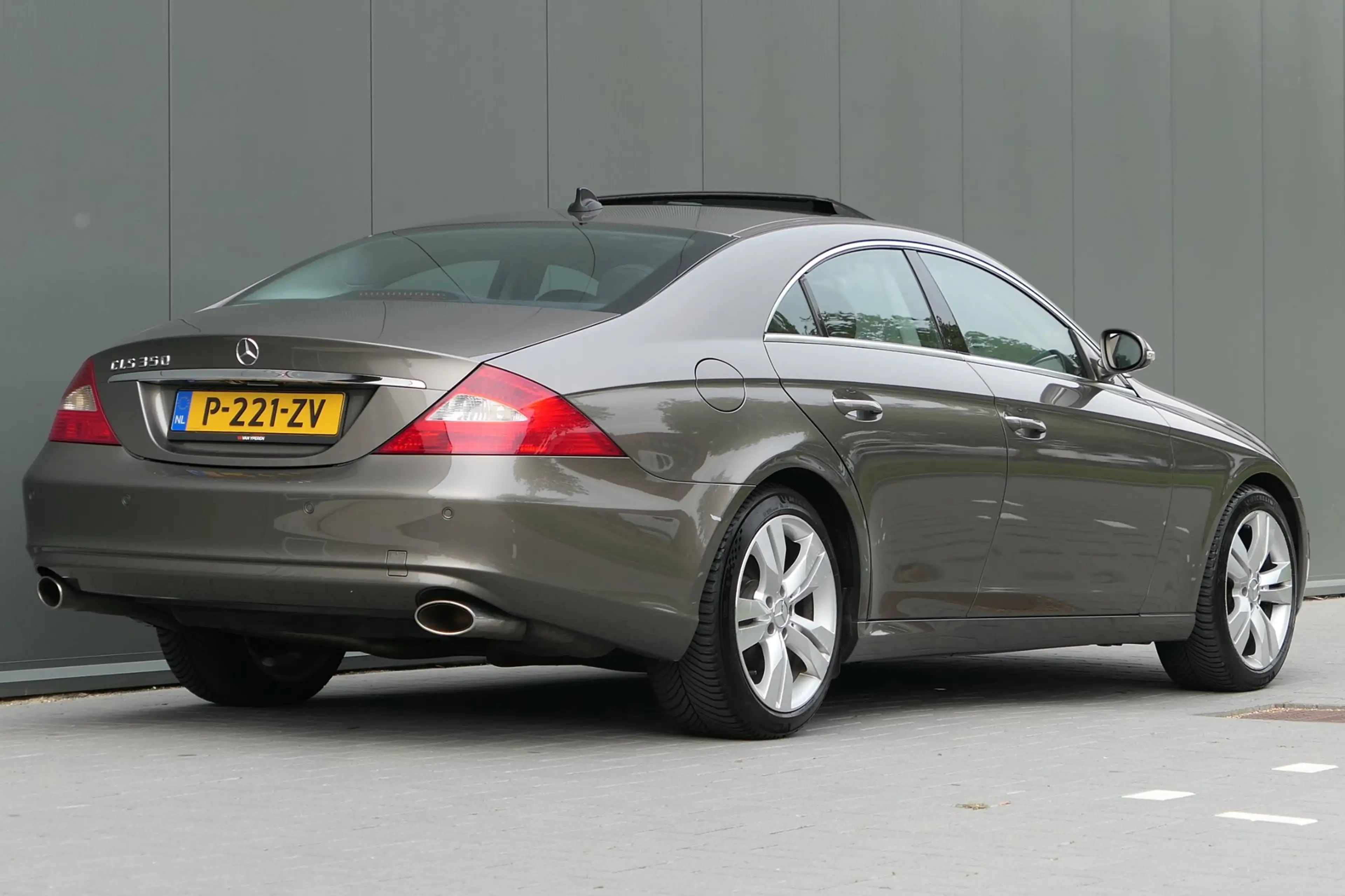 Mercedes-Benz CLS 350 CGI Facelift Youngtimer Carplay Schuifdak Leder — photo 2