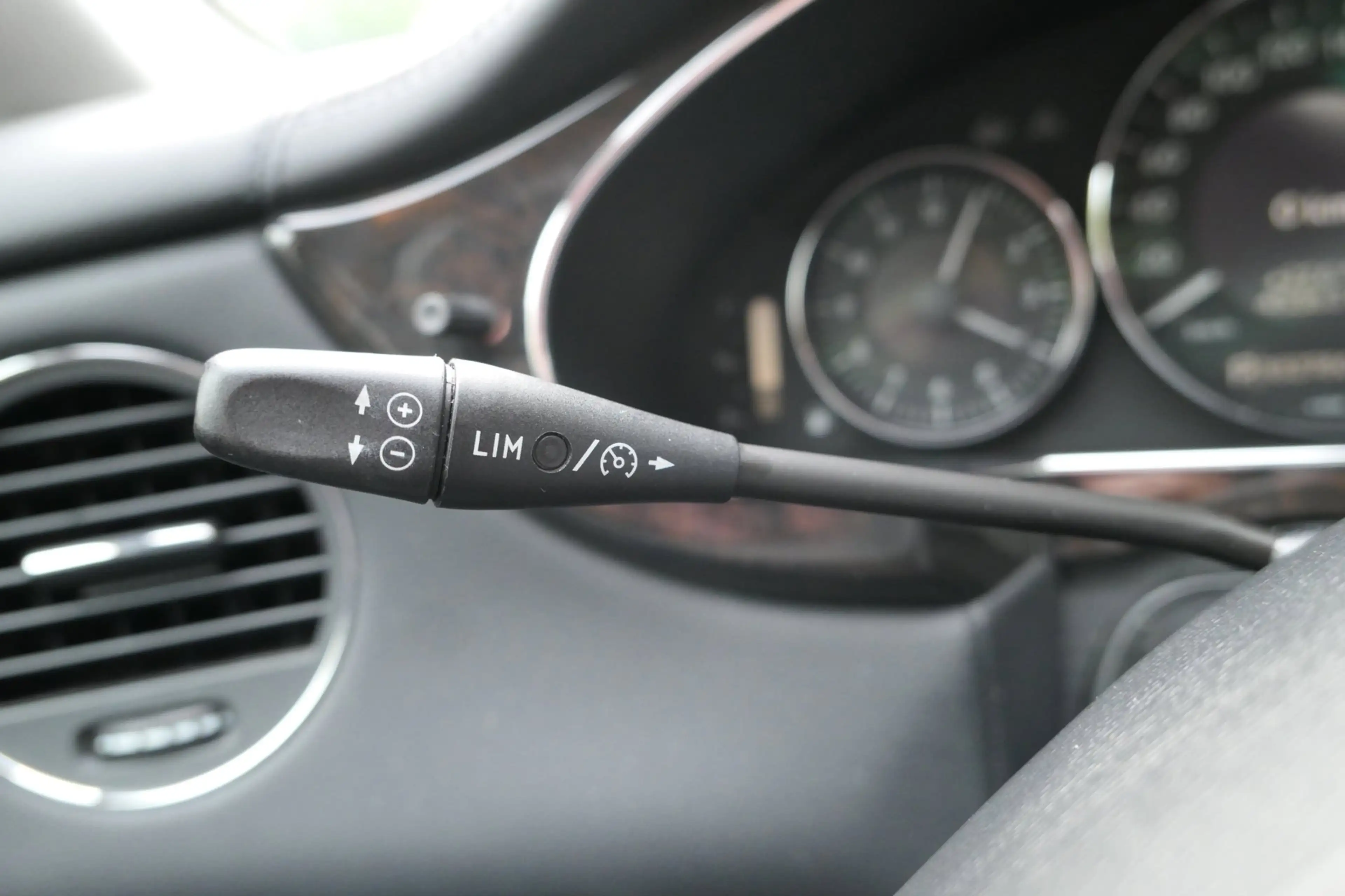 Mercedes-Benz CLS 350 CGI Facelift Youngtimer Carplay Schuifdak Leder — photo 8