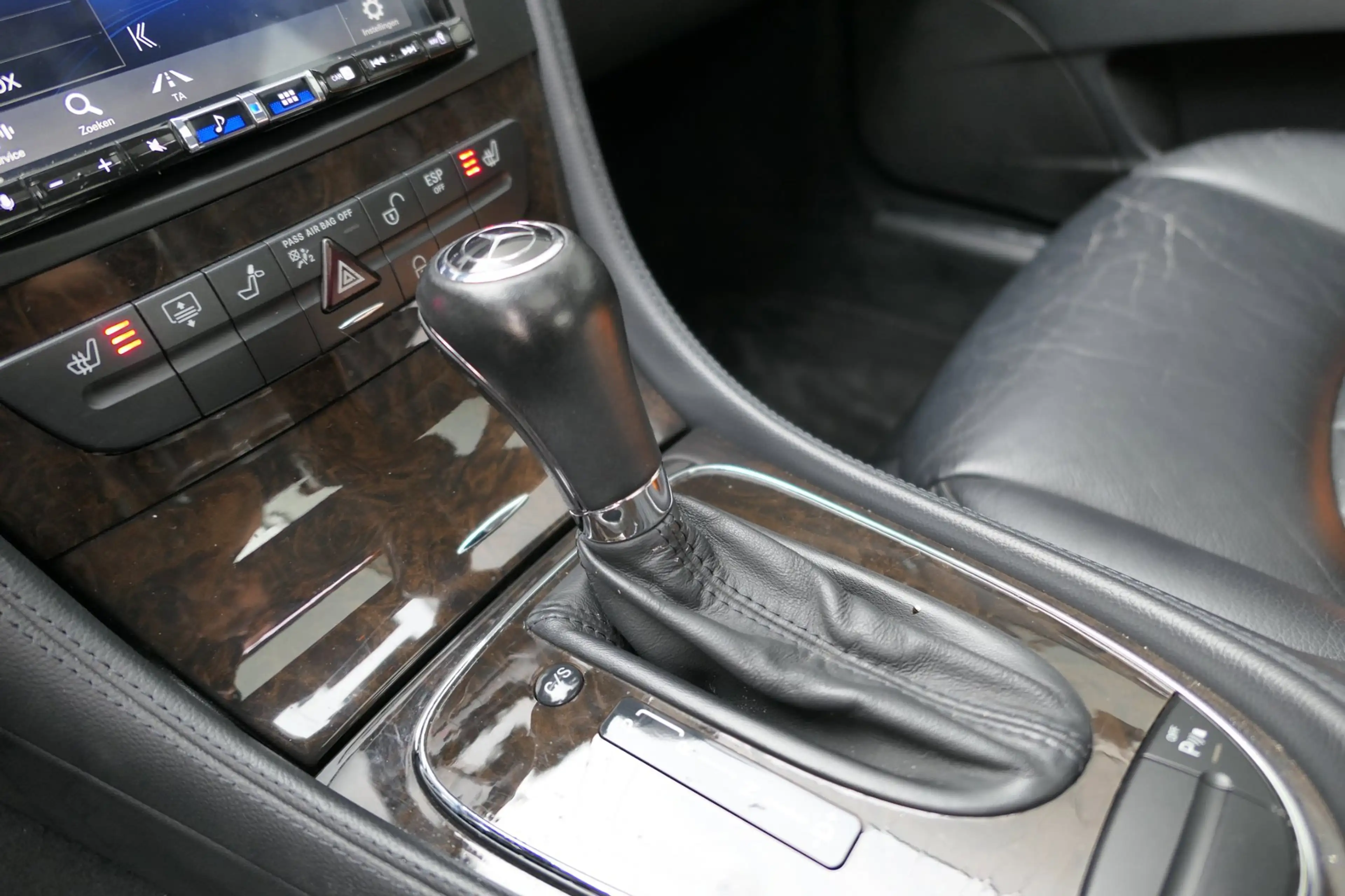 Mercedes-Benz CLS 350 CGI Facelift Youngtimer Carplay Schuifdak Leder — photo 19