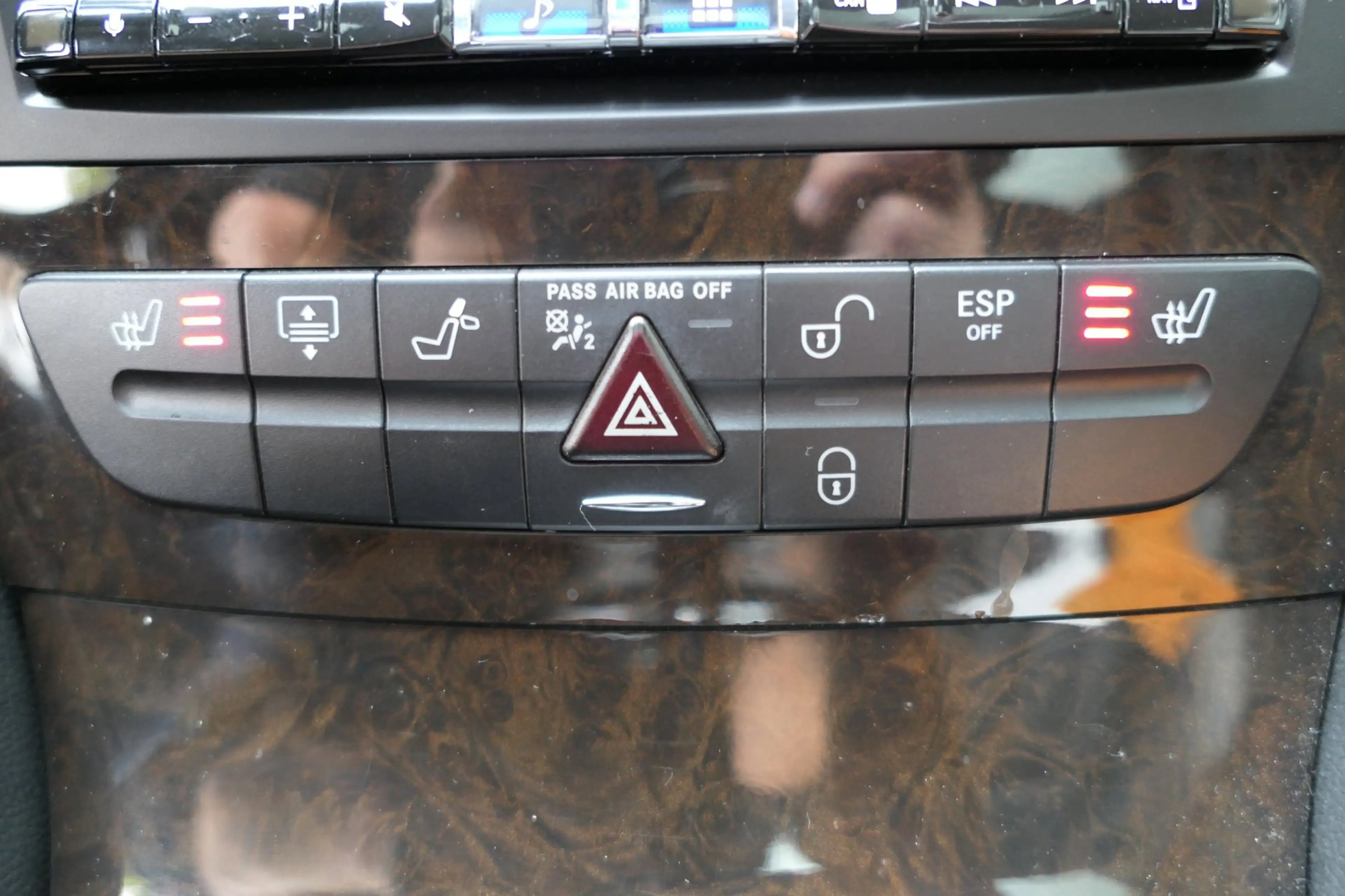 Mercedes-Benz CLS 350 CGI Facelift Youngtimer Carplay Schuifdak Leder — photo 9