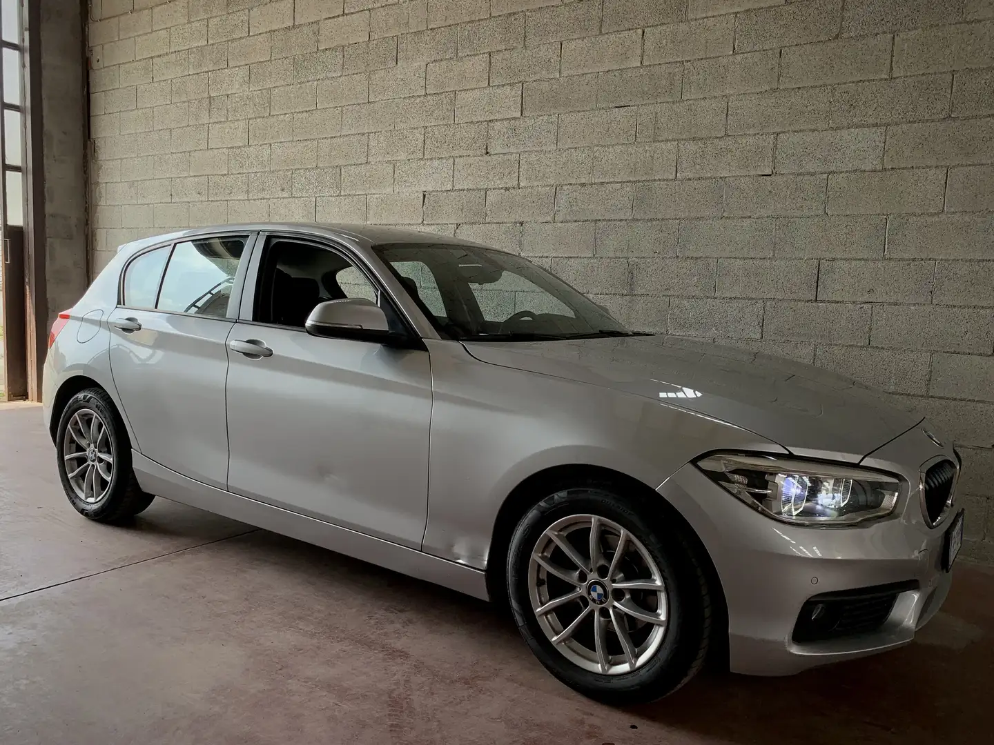 BMW 116 116D Urban Argento - 2
