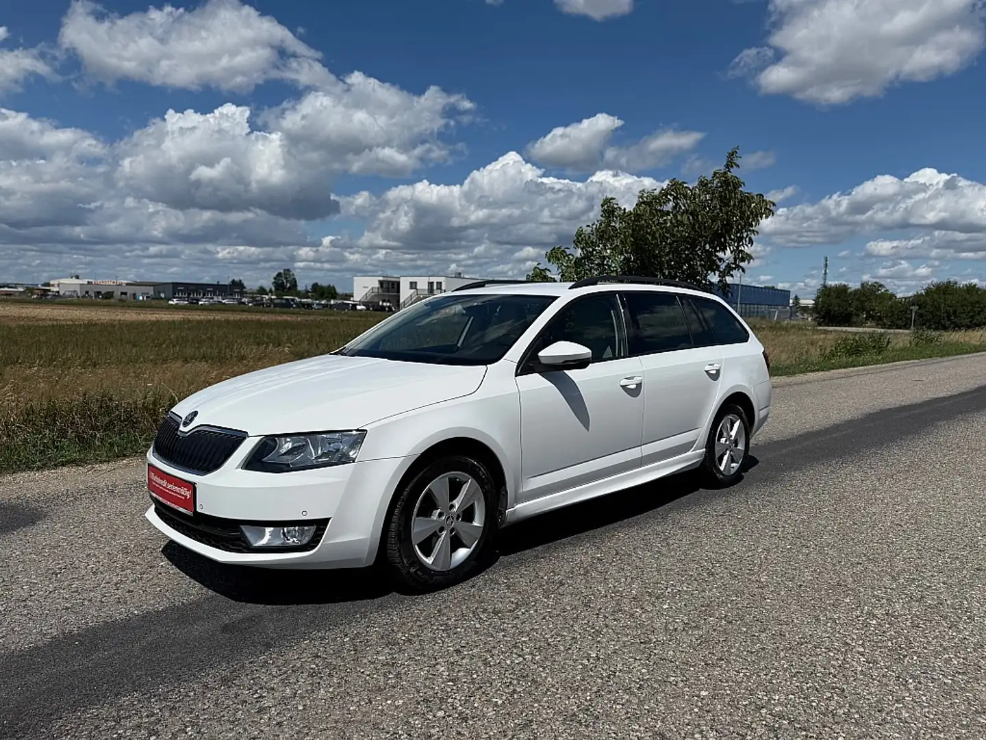Skoda Octavia Combi 2,0 Elegance TDI Green tec DSG Blanc - 2