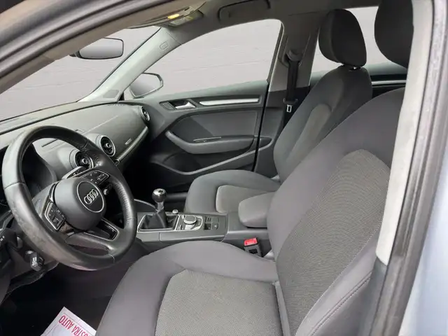 Audi A3 view 9