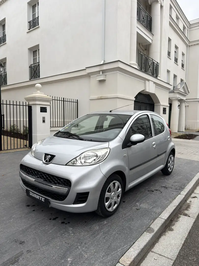 Peugeot 107 107 1.0e 12V 68ch BLUE LION Trendy - 2