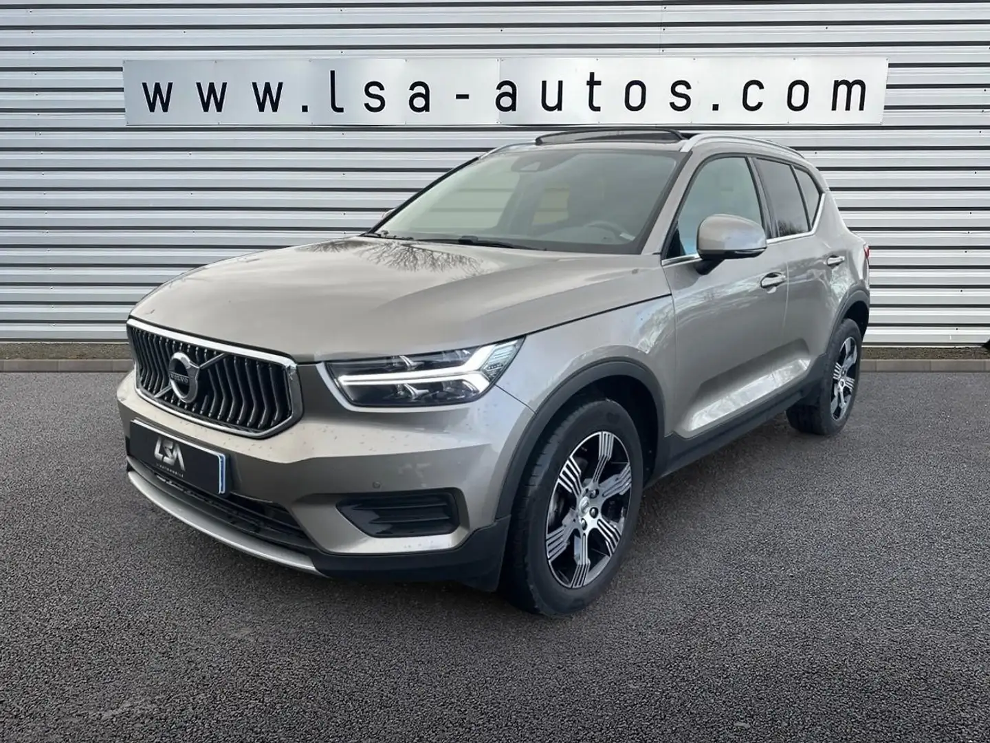 Volvo XC40 D3 150 Geartronic Inscription Luxe Grau - 1