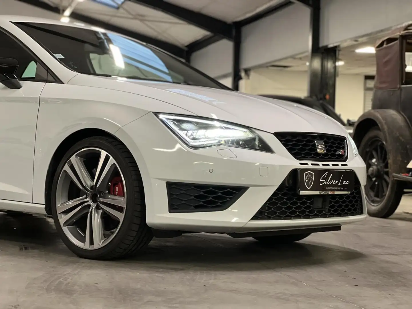 SEAT Leon SC 2.0 16V TSI Cupra 280 DSG Faible Kilométrage - Carnet VW Blanc - 2