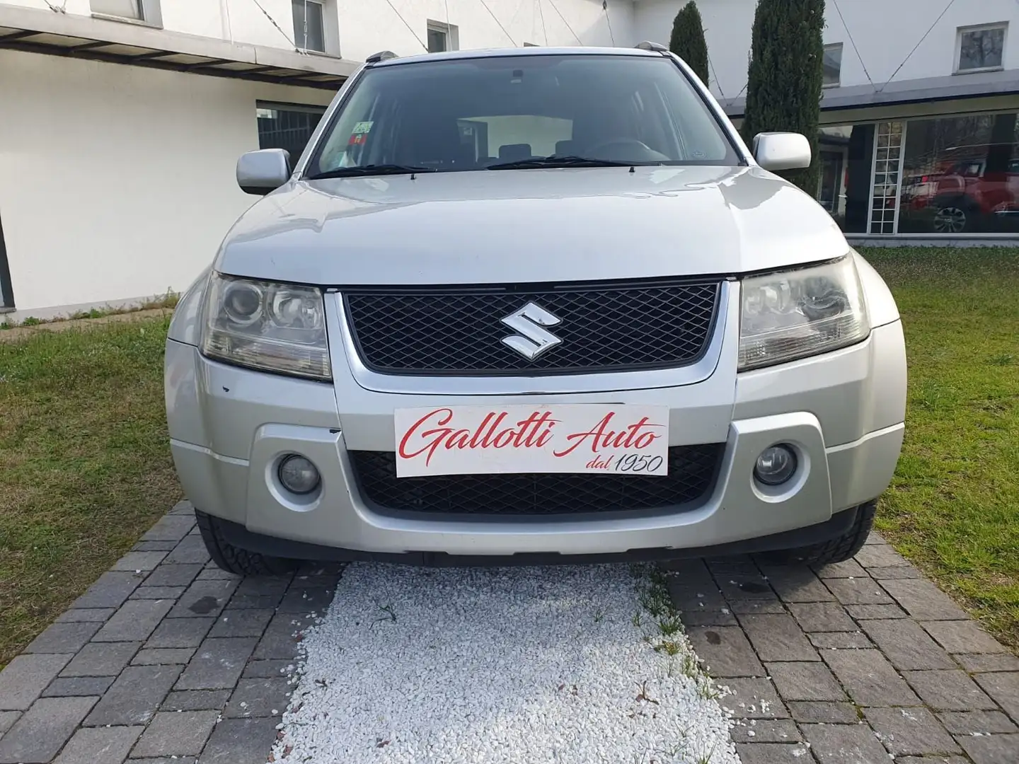 Suzuki Grand Vitara 1.9 DDiS 5 porte Argento - 2