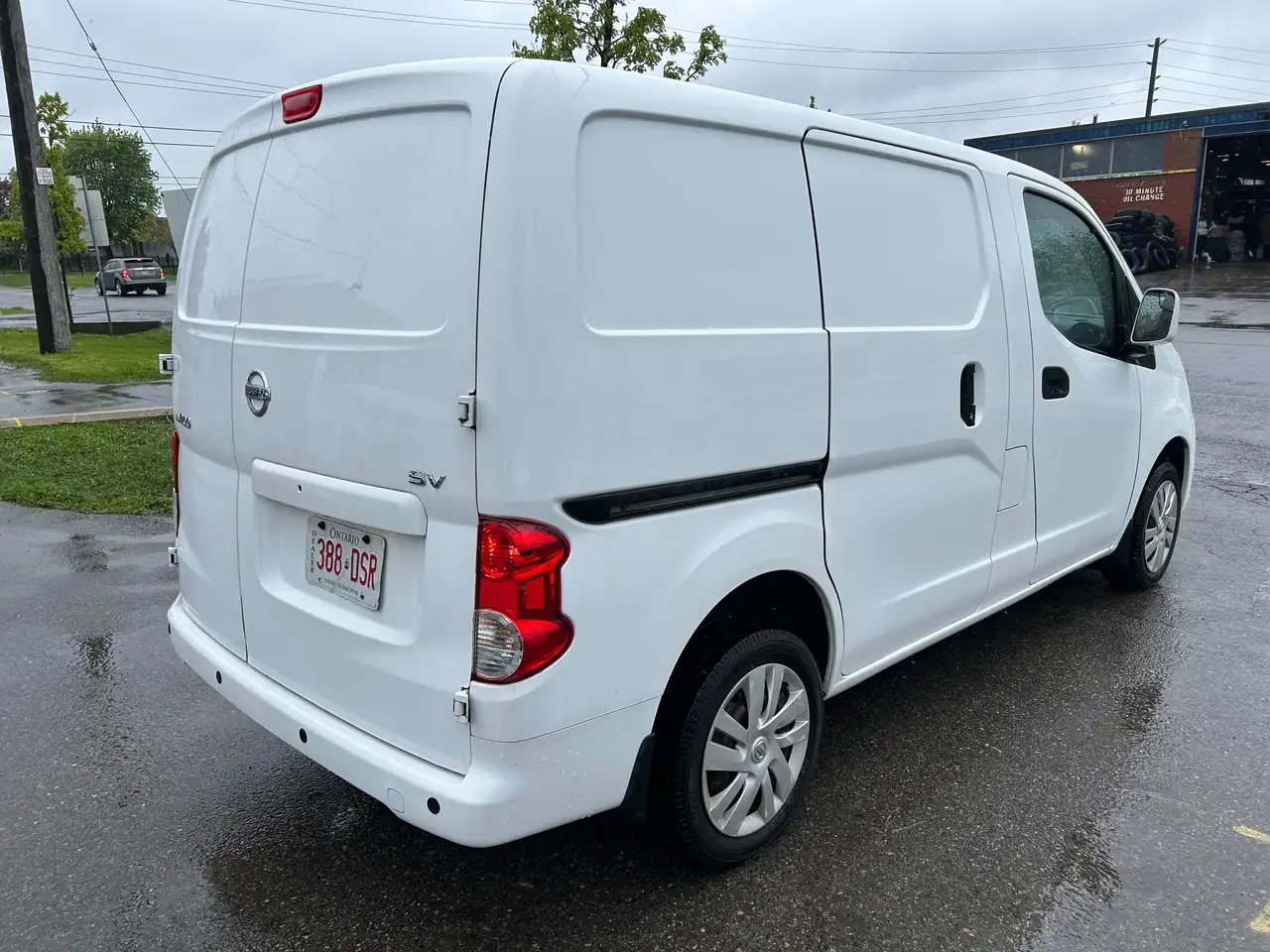 Nissan NV200 снимка Nissan NV200