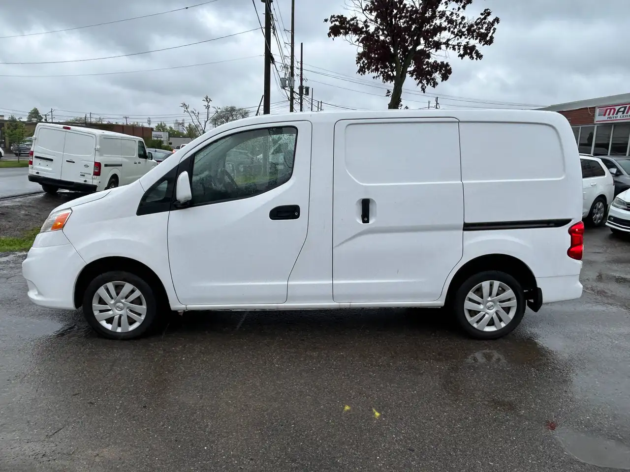 Nissan NV200 снимка Nissan NV200