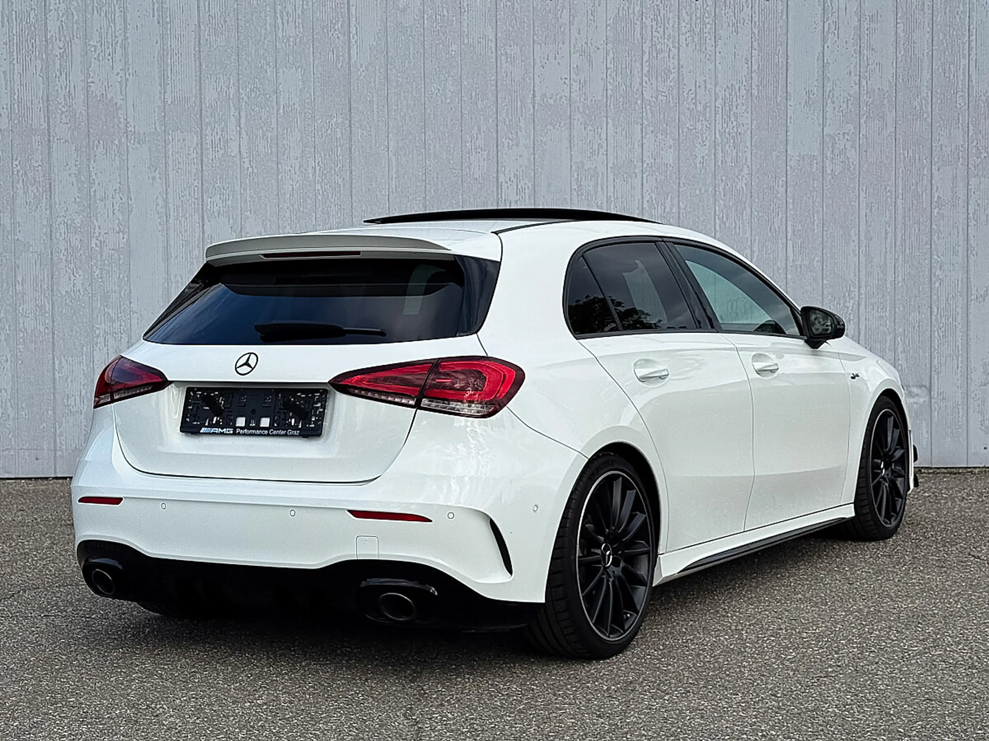 Mercedes-Benz A 35 AMG 4MATIC Aut. — photo 3