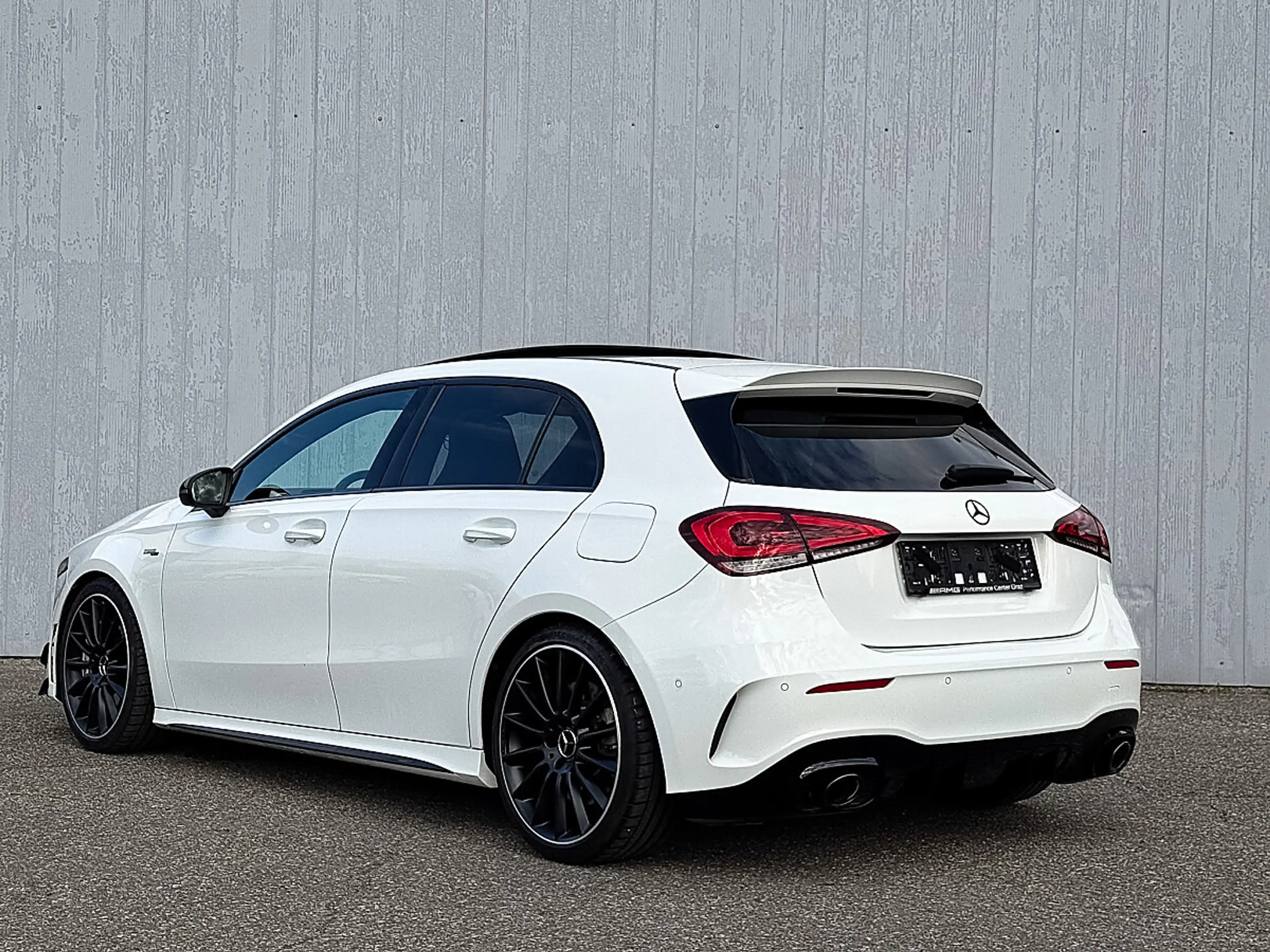 Mercedes-Benz A 35 AMG 4MATIC Aut. — photo 5