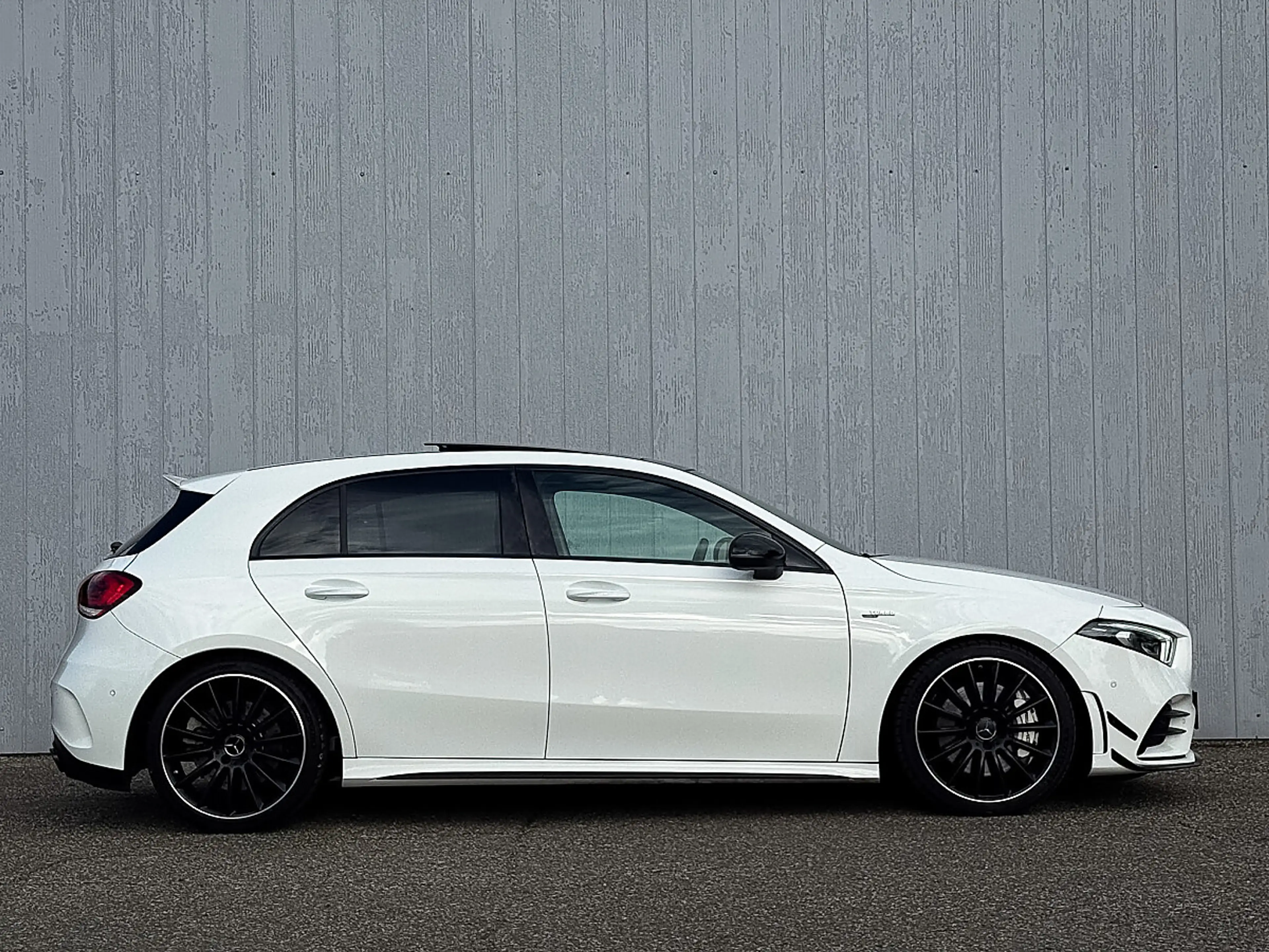 Mercedes-Benz A 35 AMG 4MATIC Aut. — photo 2