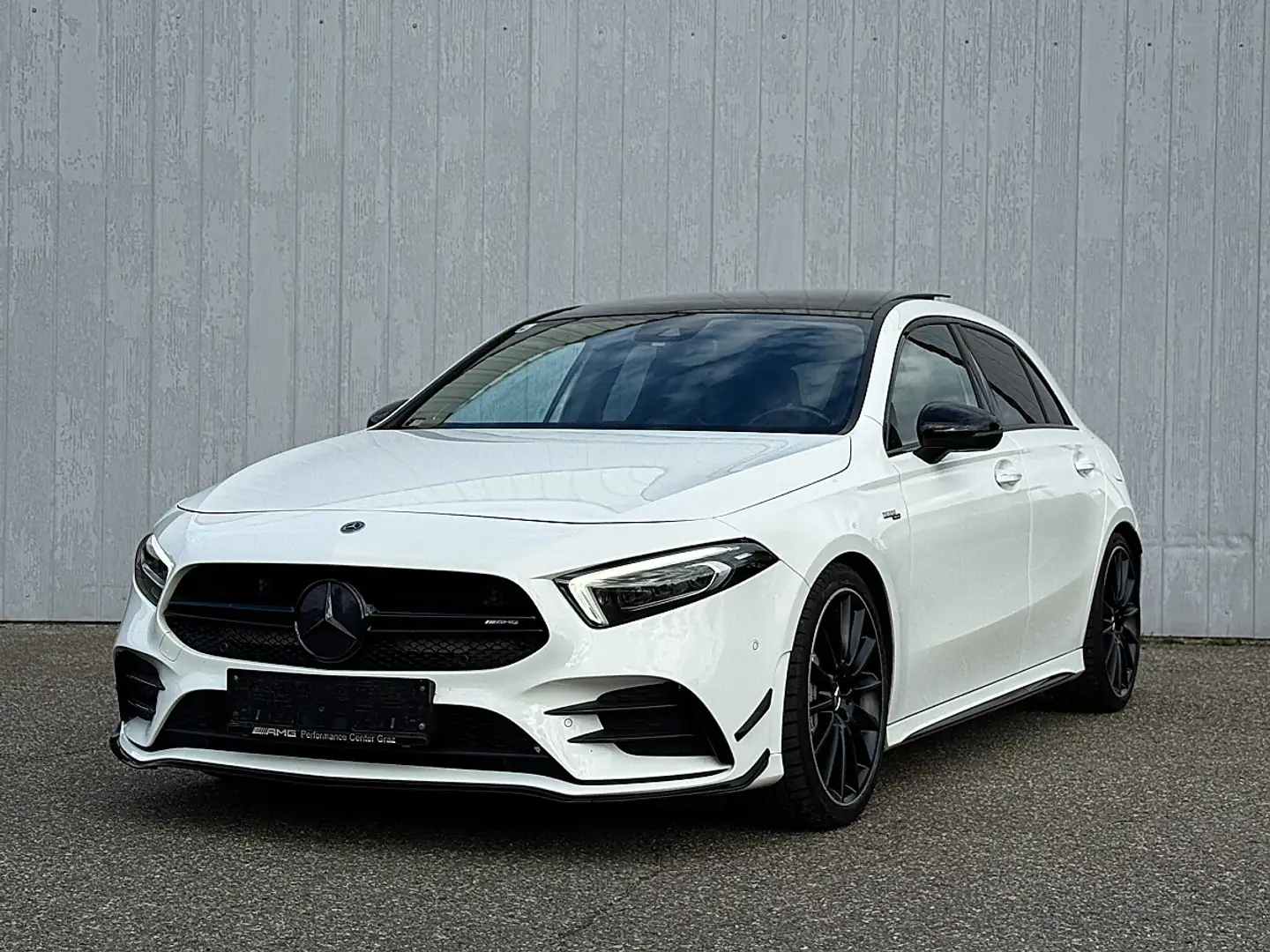 Mercedes-Benz A 35 AMG 4MATIC Aut. Weiß - 1