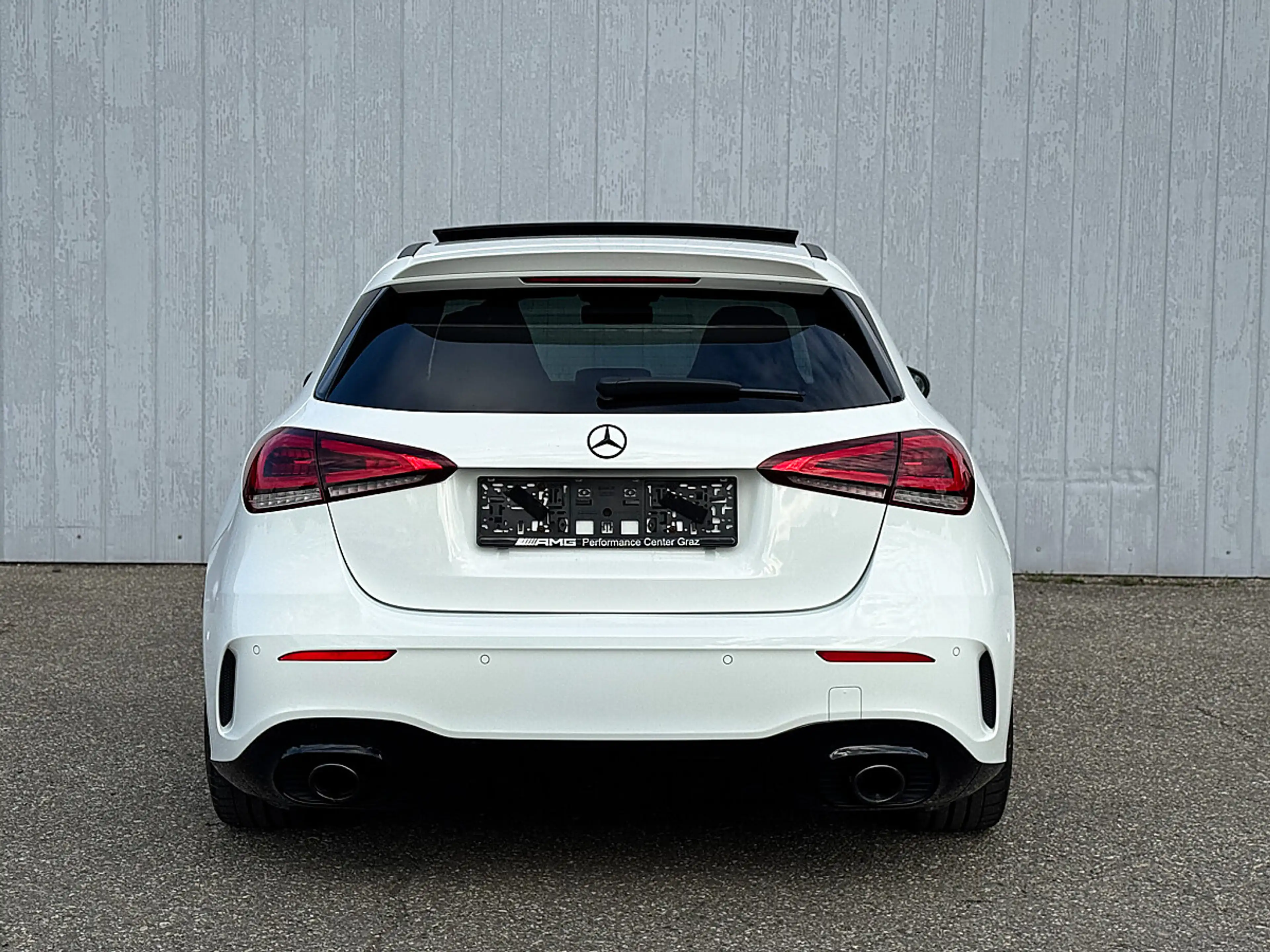 Mercedes-Benz A 35 AMG 4MATIC Aut. — photo 4