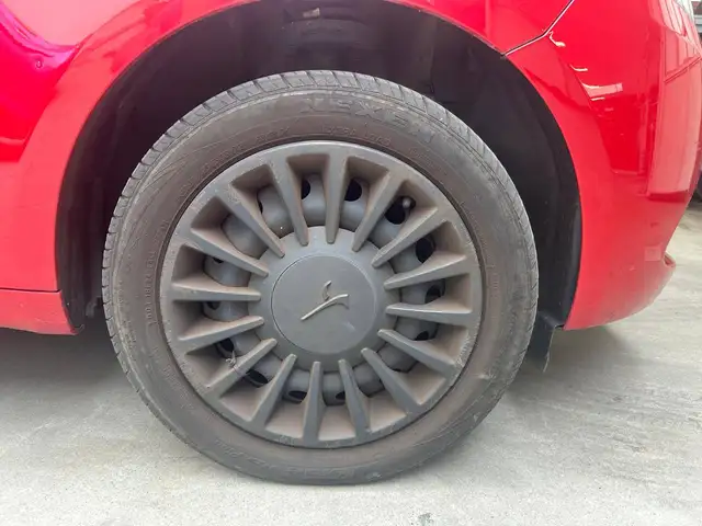 Lancia Ypsilon view 8