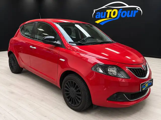 Lancia Ypsilon view 5