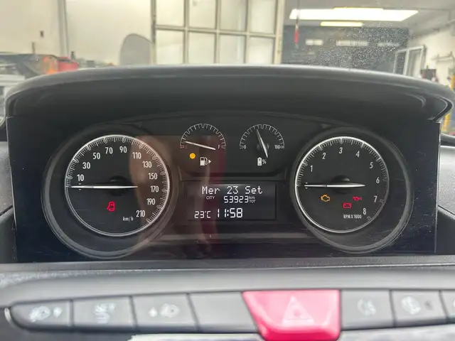 Lancia Ypsilon view 12