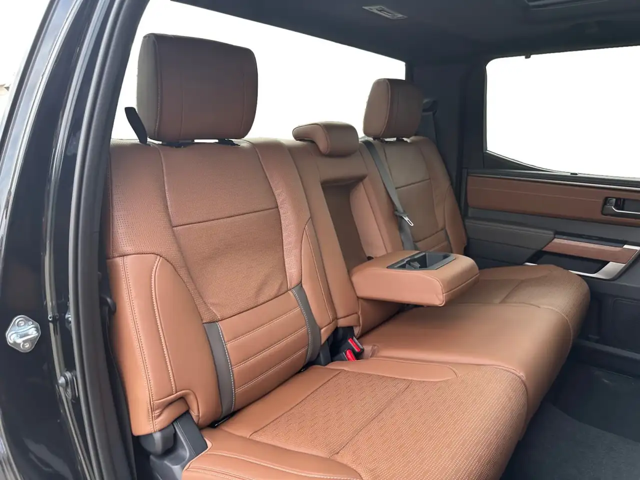 Toyota Tundra снимка Toyota Tundra