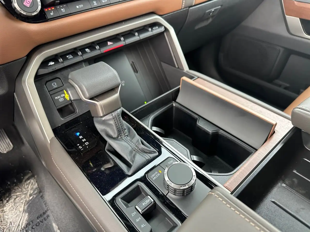Toyota Tundra снимка Toyota Tundra