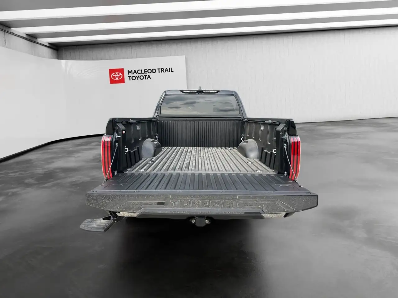 Toyota Tundra снимка Toyota Tundra