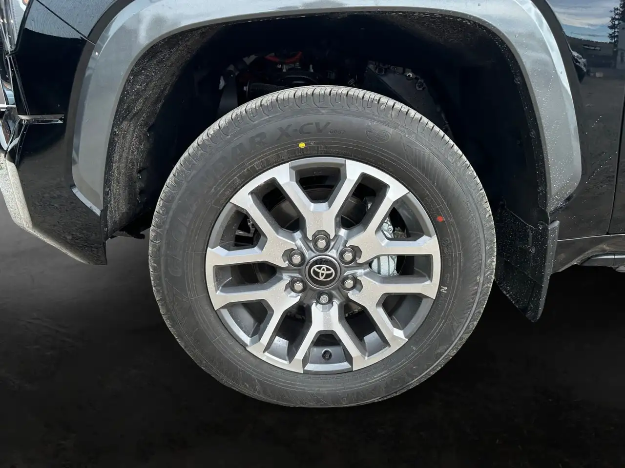 Toyota Tundra снимка Toyota Tundra