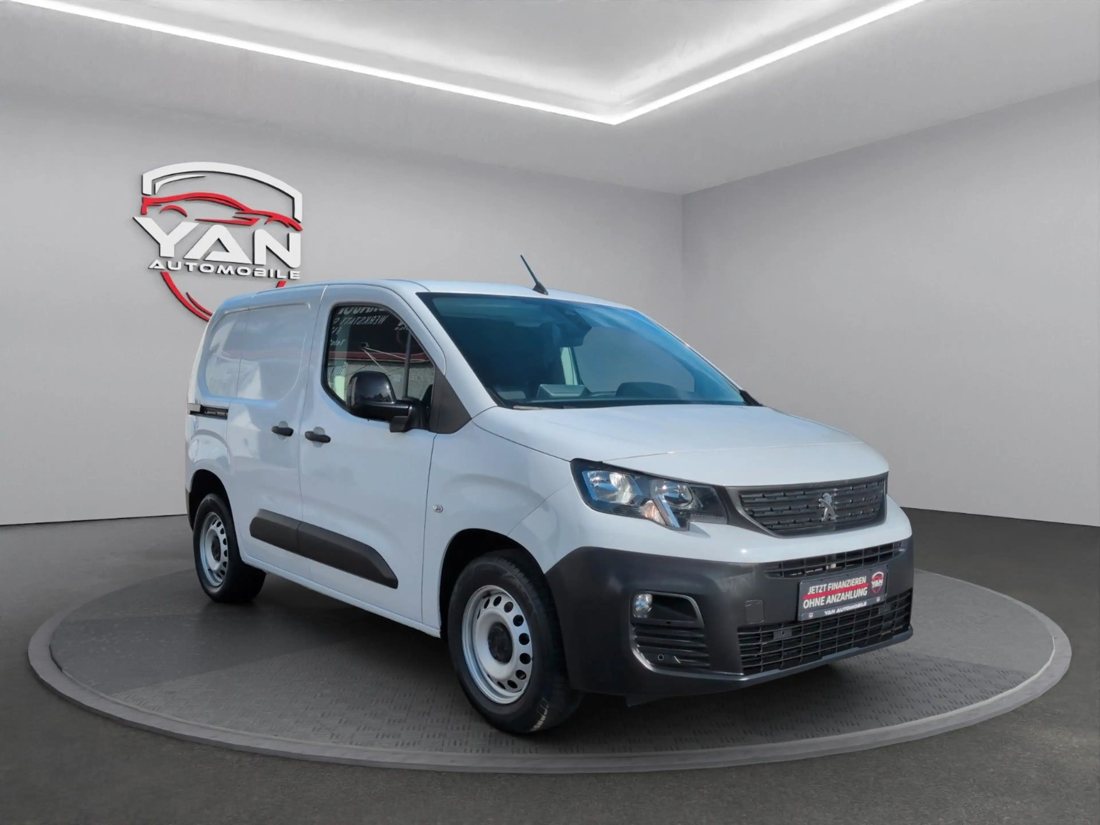 Peugeot Partner L1 1.5 HDI*AHK*NAVI*Kamera*Tempomat*220V — photo 4
