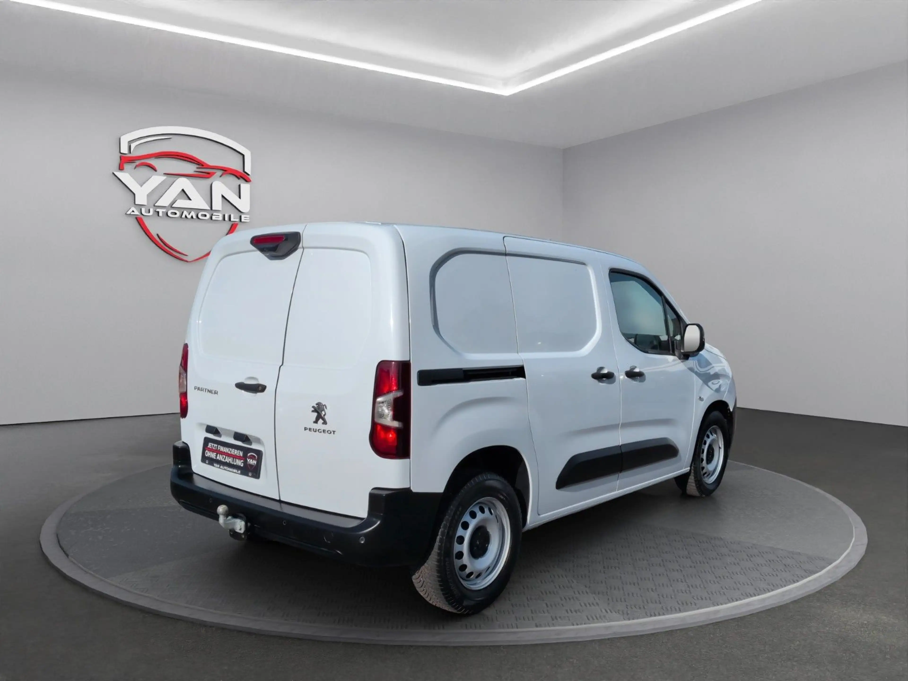 Peugeot Partner L1 1.5 HDI*AHK*NAVI*Kamera*Tempomat*220V — photo 6