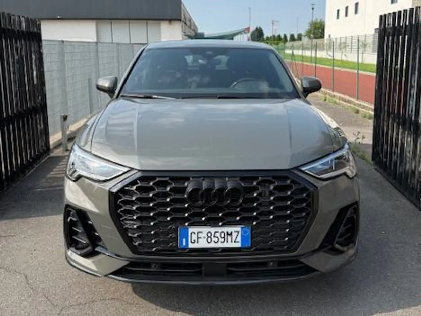 Audi Q3 Q3 Sportback 45 1.4 tfsi e S line edition s-tronic Grigio - 2