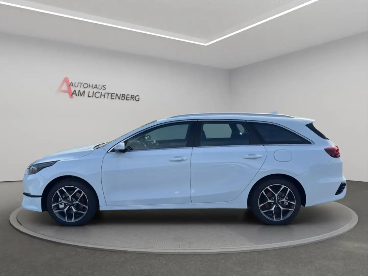 Kia Ceed SW / cee'd SW Spirit 1.5 T-GDI DCT7 LED+NAVI+JBL+ACC+PDC+E-KLAPP Blanc - 2