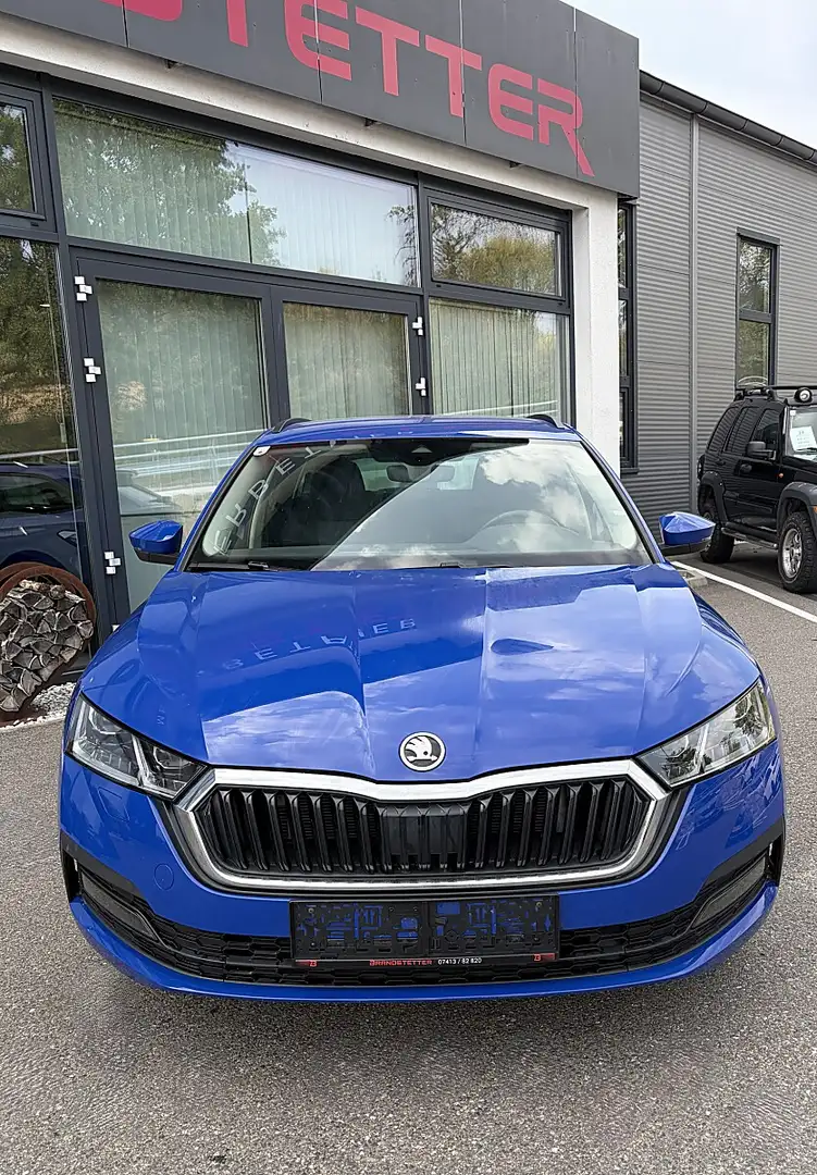 Skoda Octavia Combi 2,0 TDI Ambition DSG Blau - 2