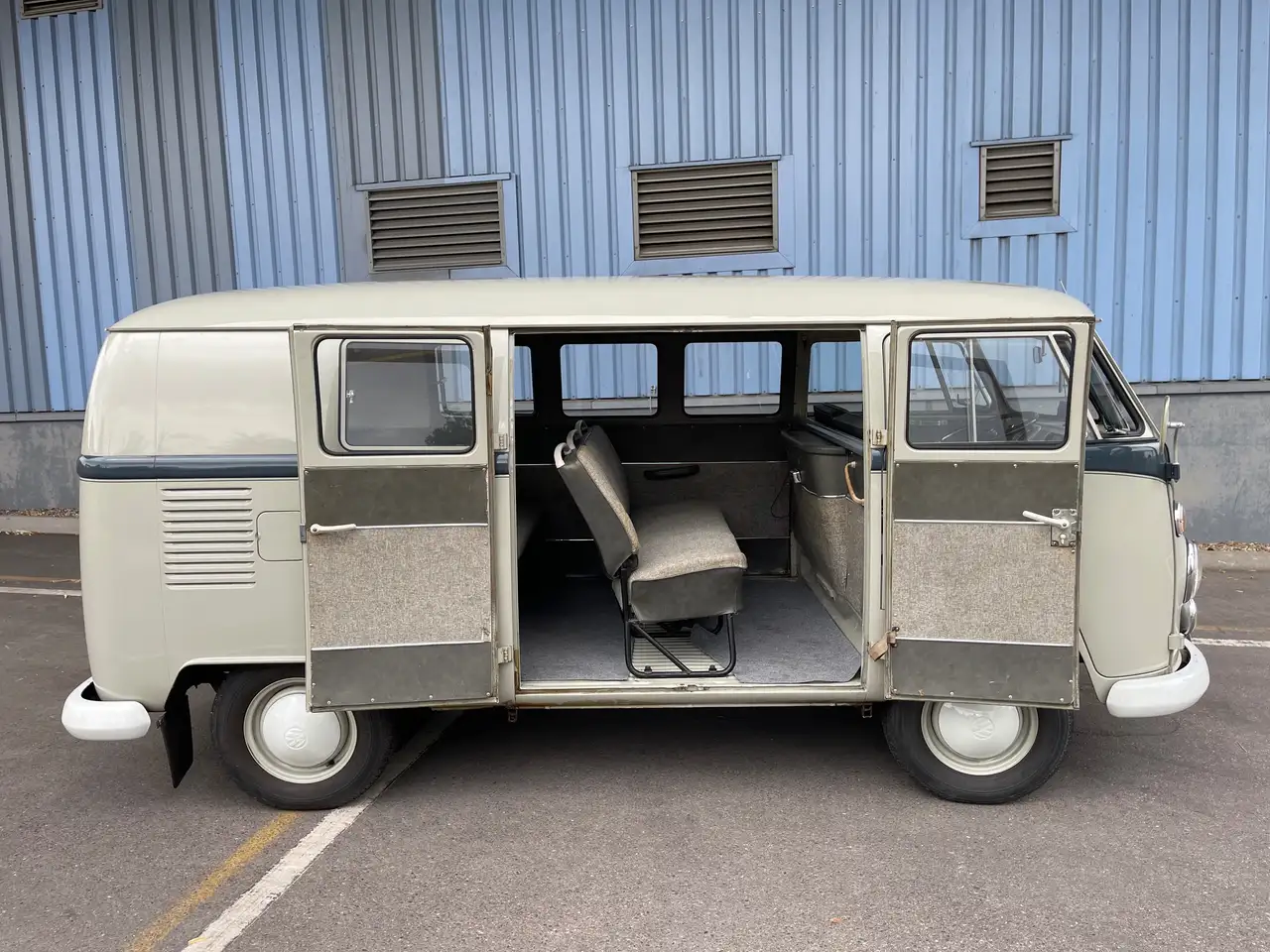 Volkswagen T1 Bulli T 1, Bj 5/67 mit AHK, foto 9